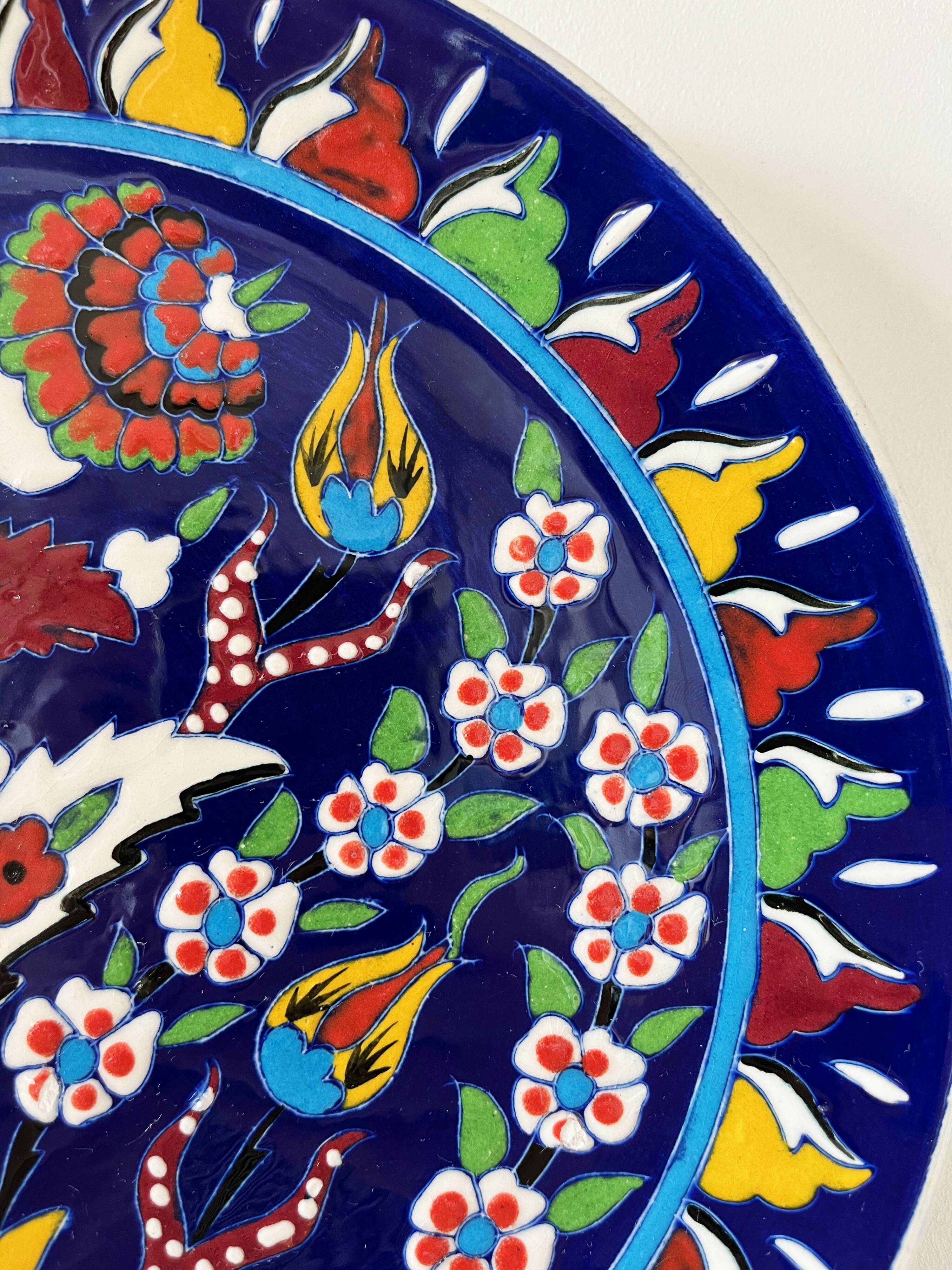 Kuthaya handcrafted ceramic plate