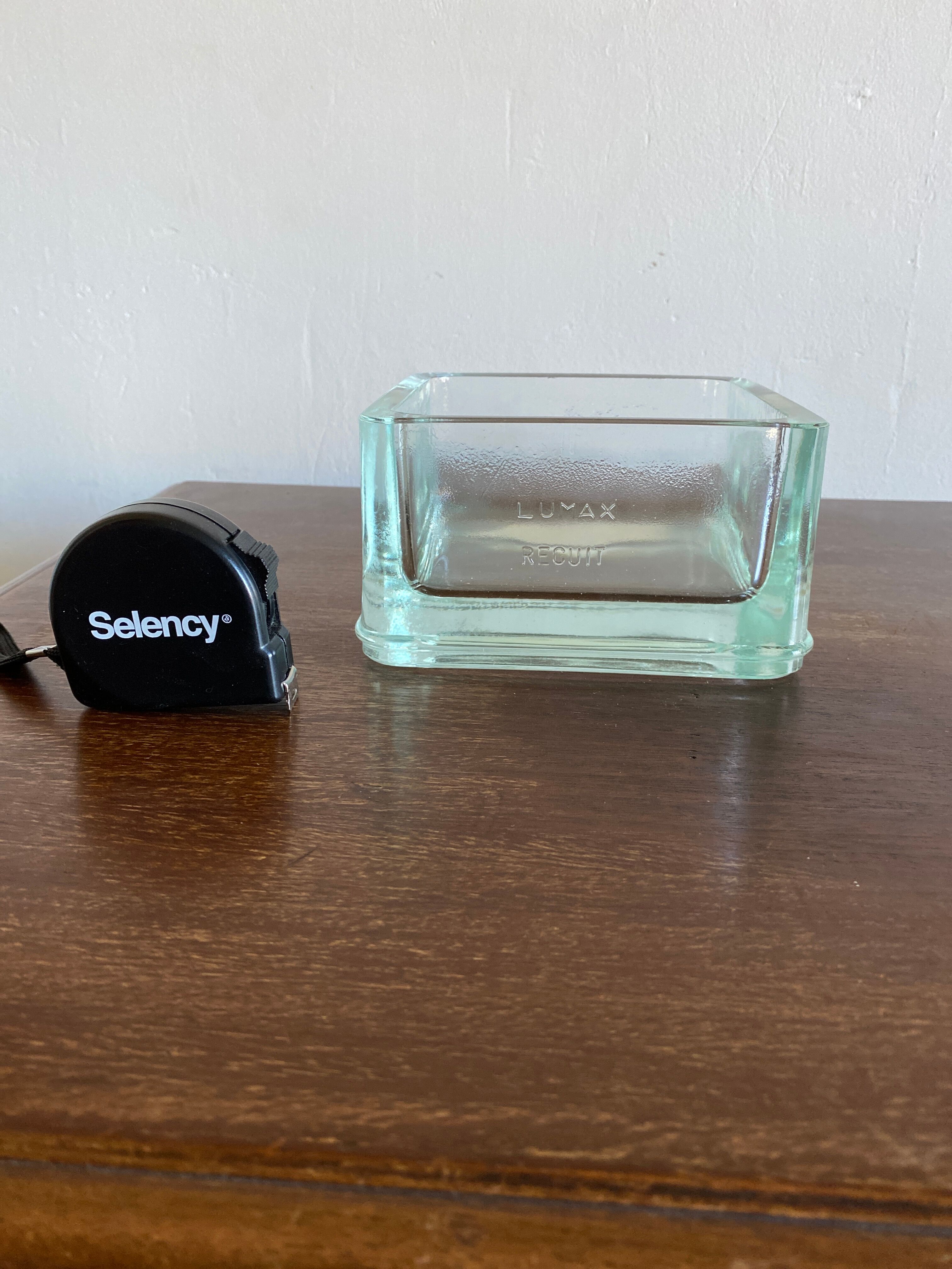 Lumax brand glass empty pocket