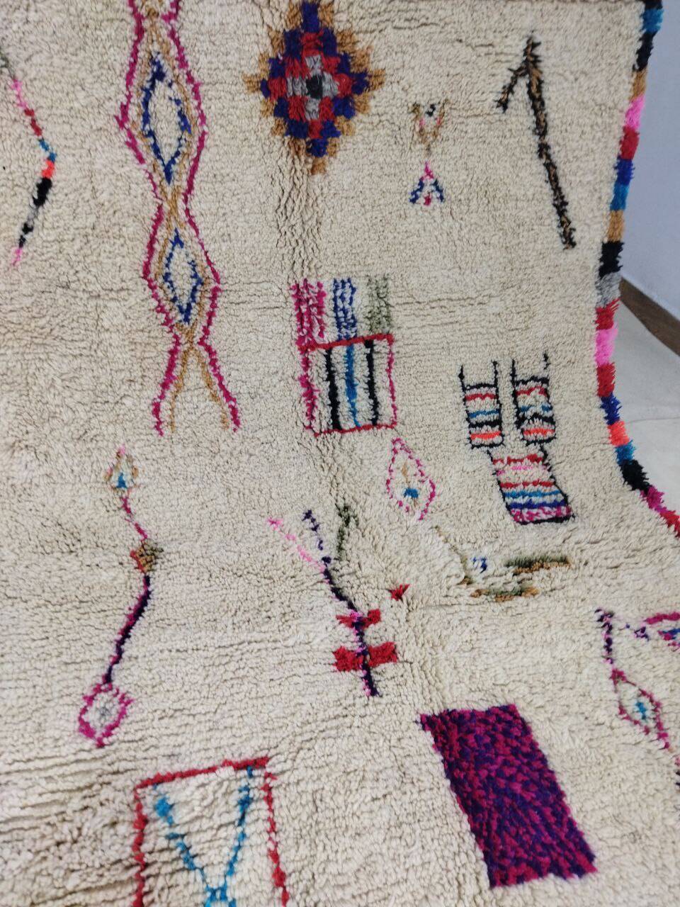 Handmade Moroccan Berber rug 288 x 168 cm