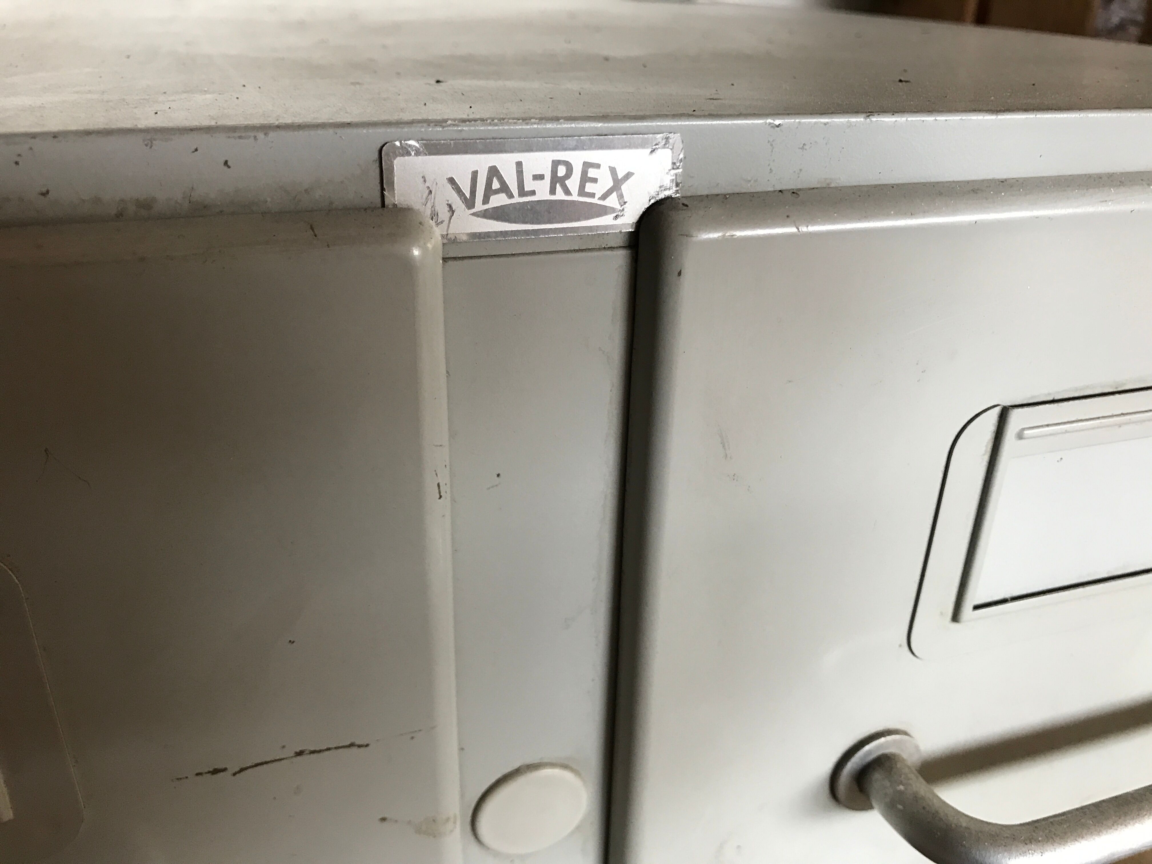 Locker industrial val - rex