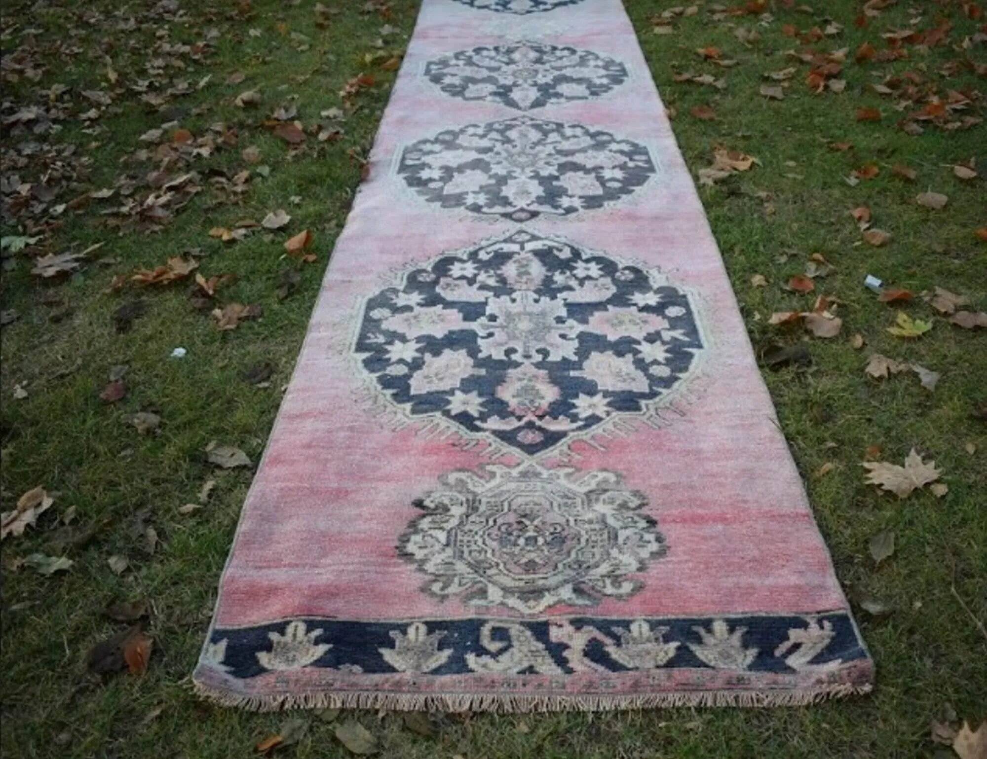 Vintage Turkish hallway rug 105x771 cm