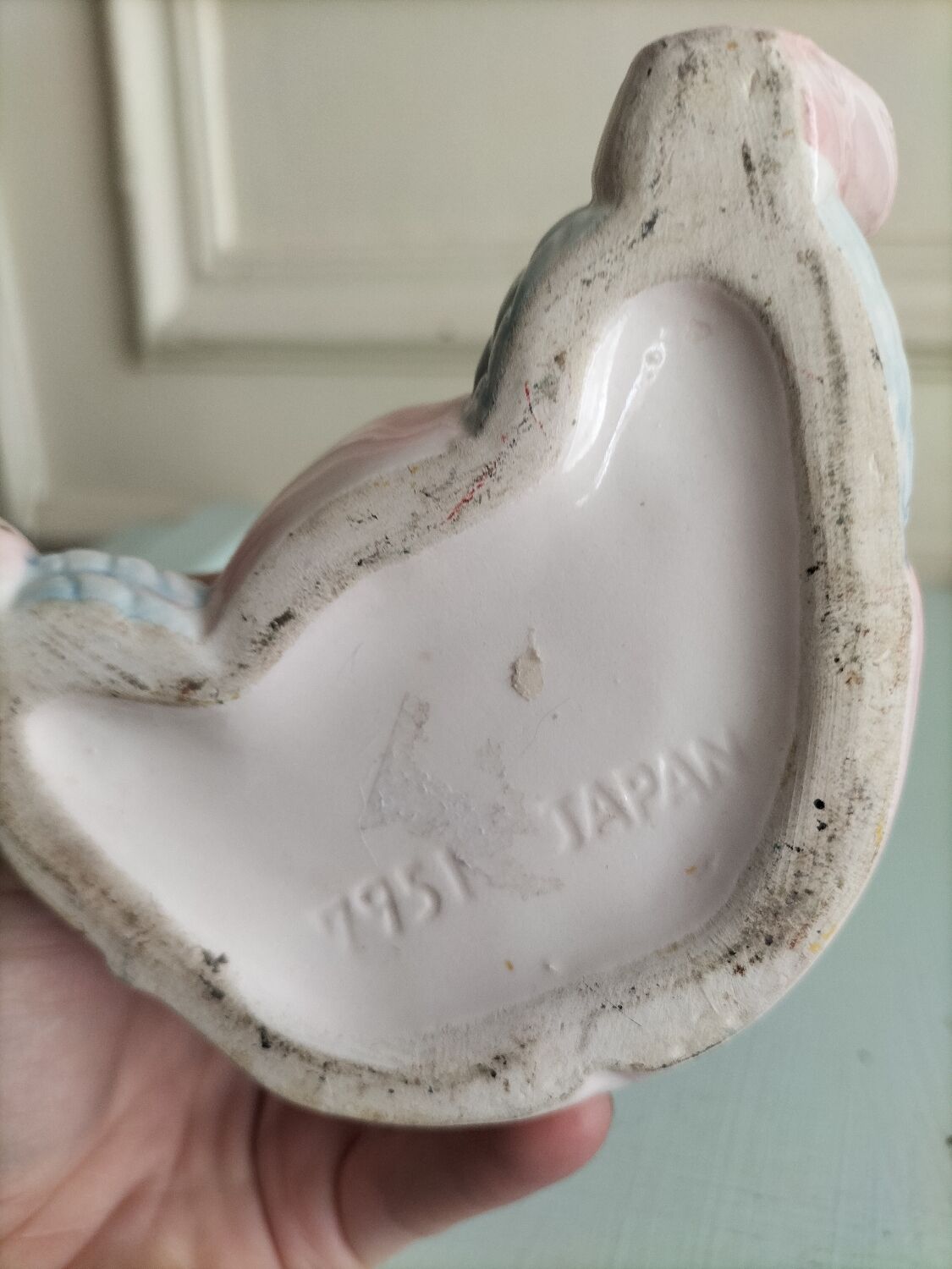 Porcelain teapot cat