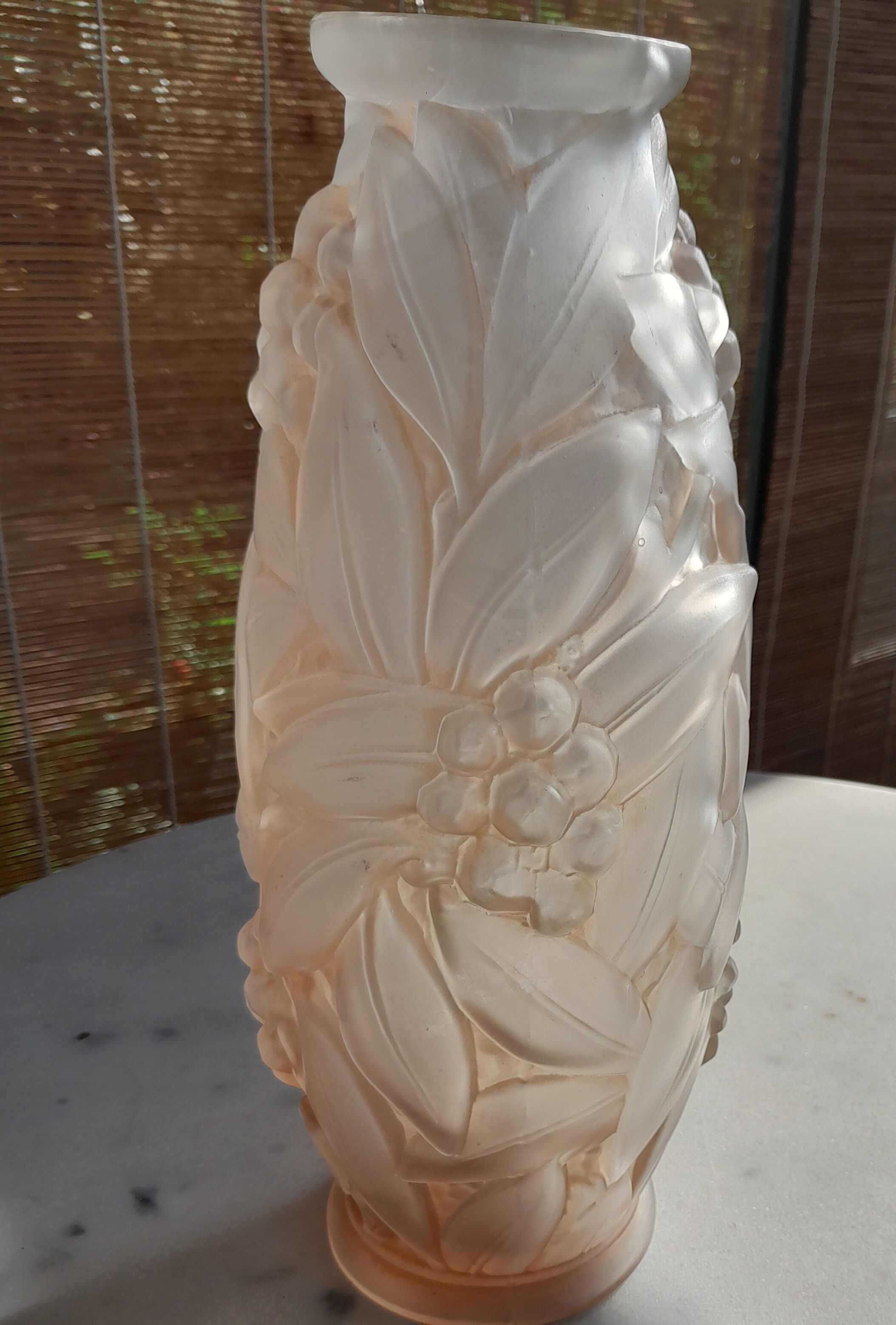 Art Deco vase foliage pink hue H 28cm Diam 9 cm