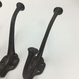 Set of 5 cast iron hooks