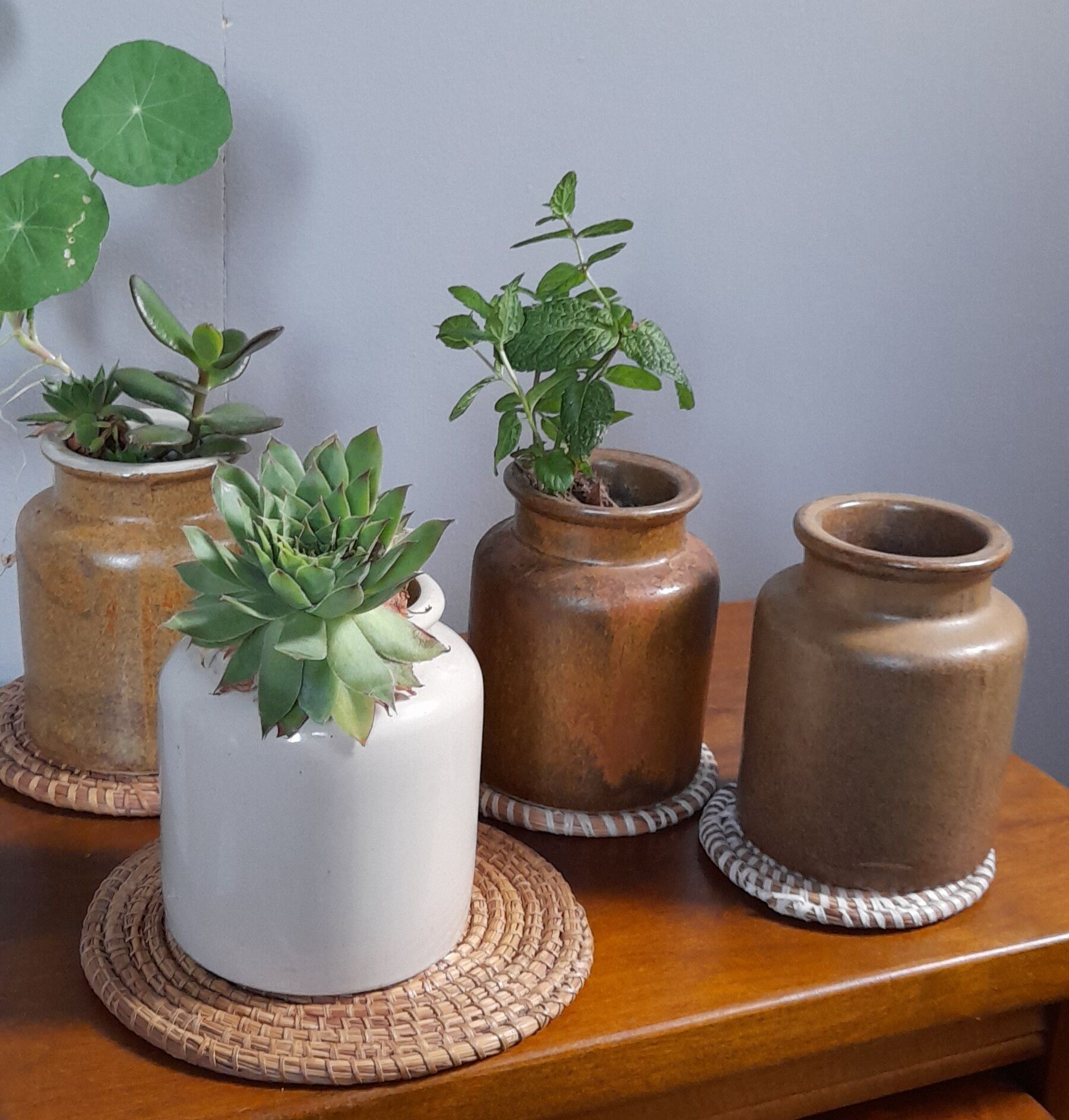 Lot de 3 pots en grès, anciens pots à moutarde