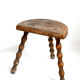 Tabouret tripode demi lune