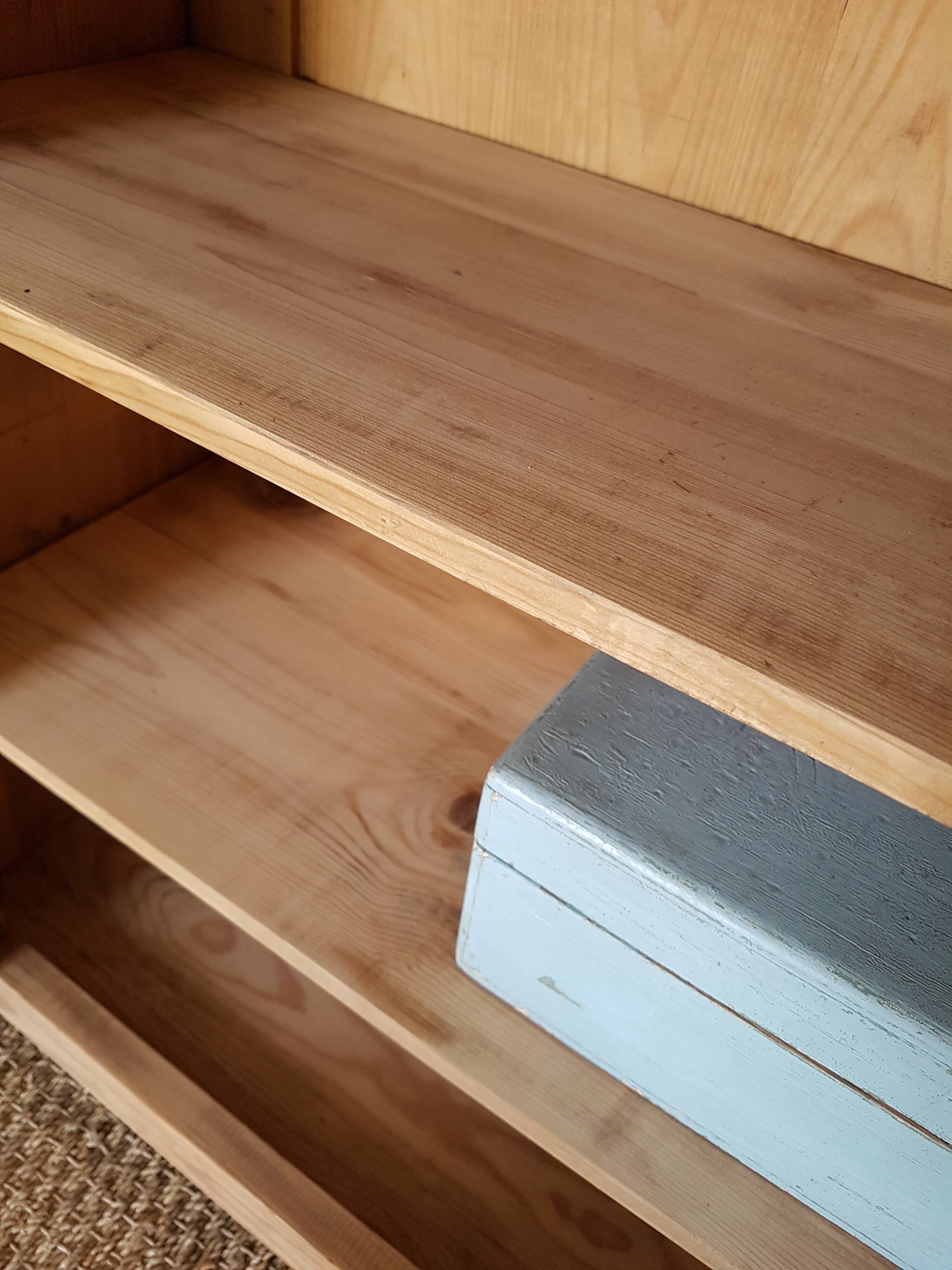 Raw wooden jam maker