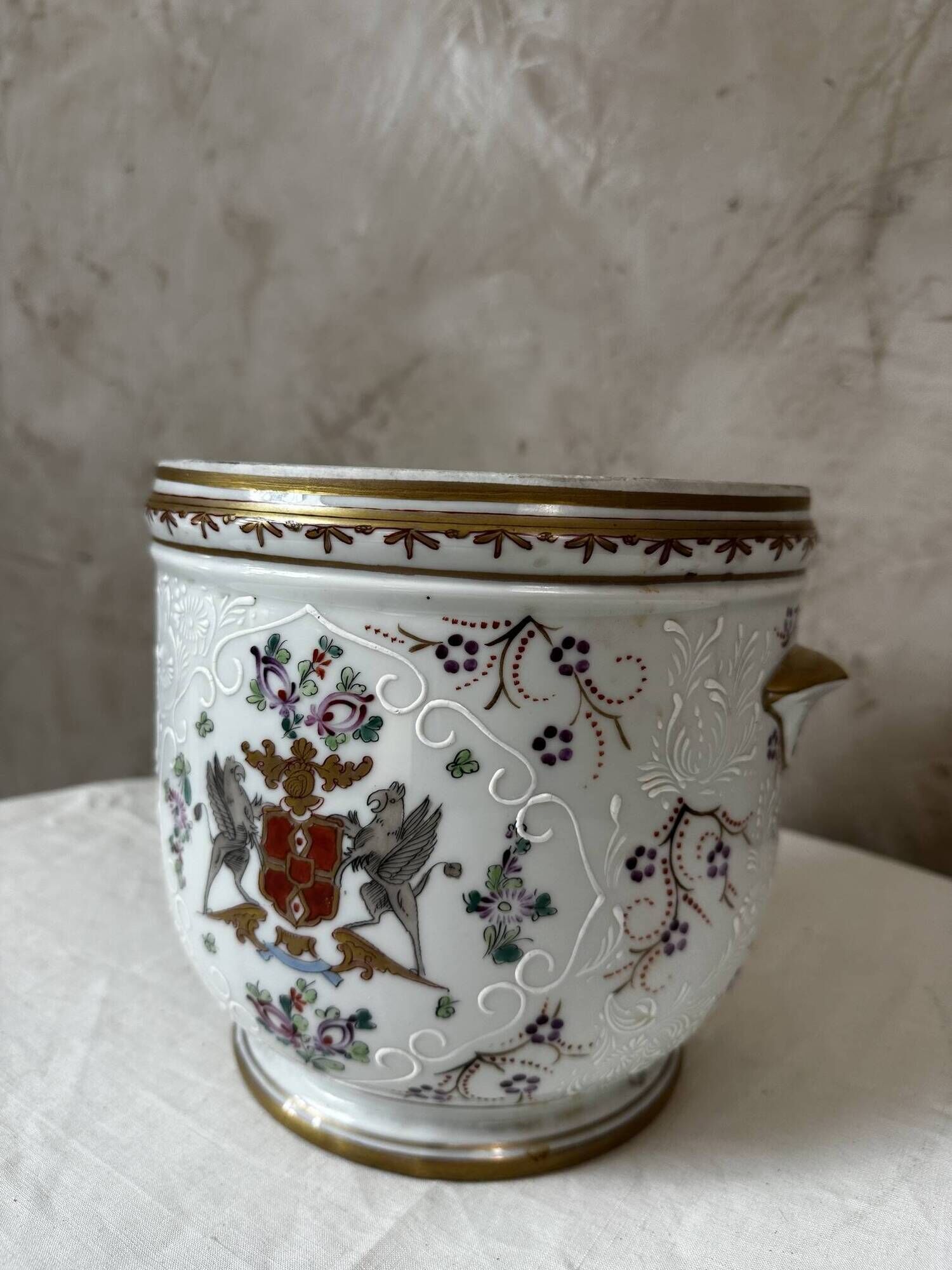 Cache pot en faience