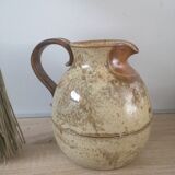 Sandstone pitcher