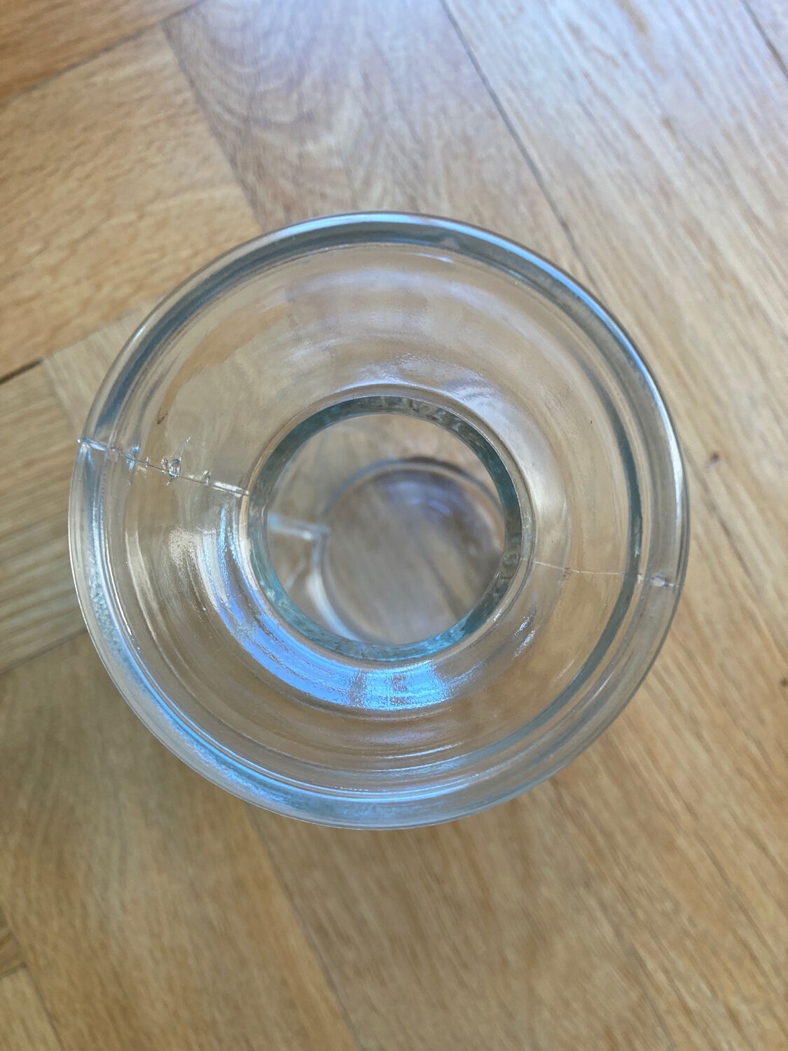 Molded glass bulb vase