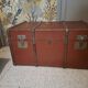Vintage vintage old travel trunk dating from the 1920s/1940s