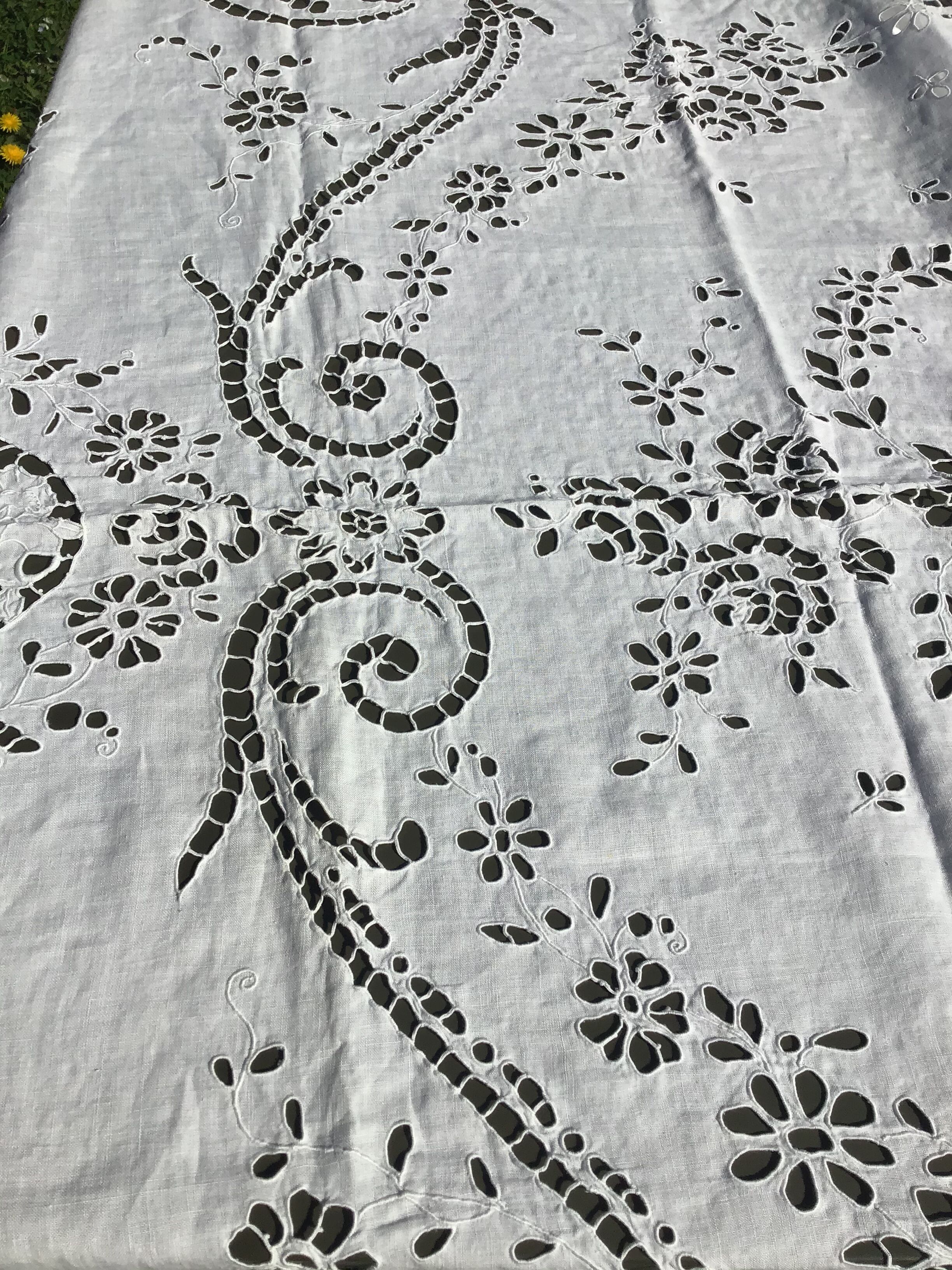 Richelieu embroidery coat fringed 2mx2m