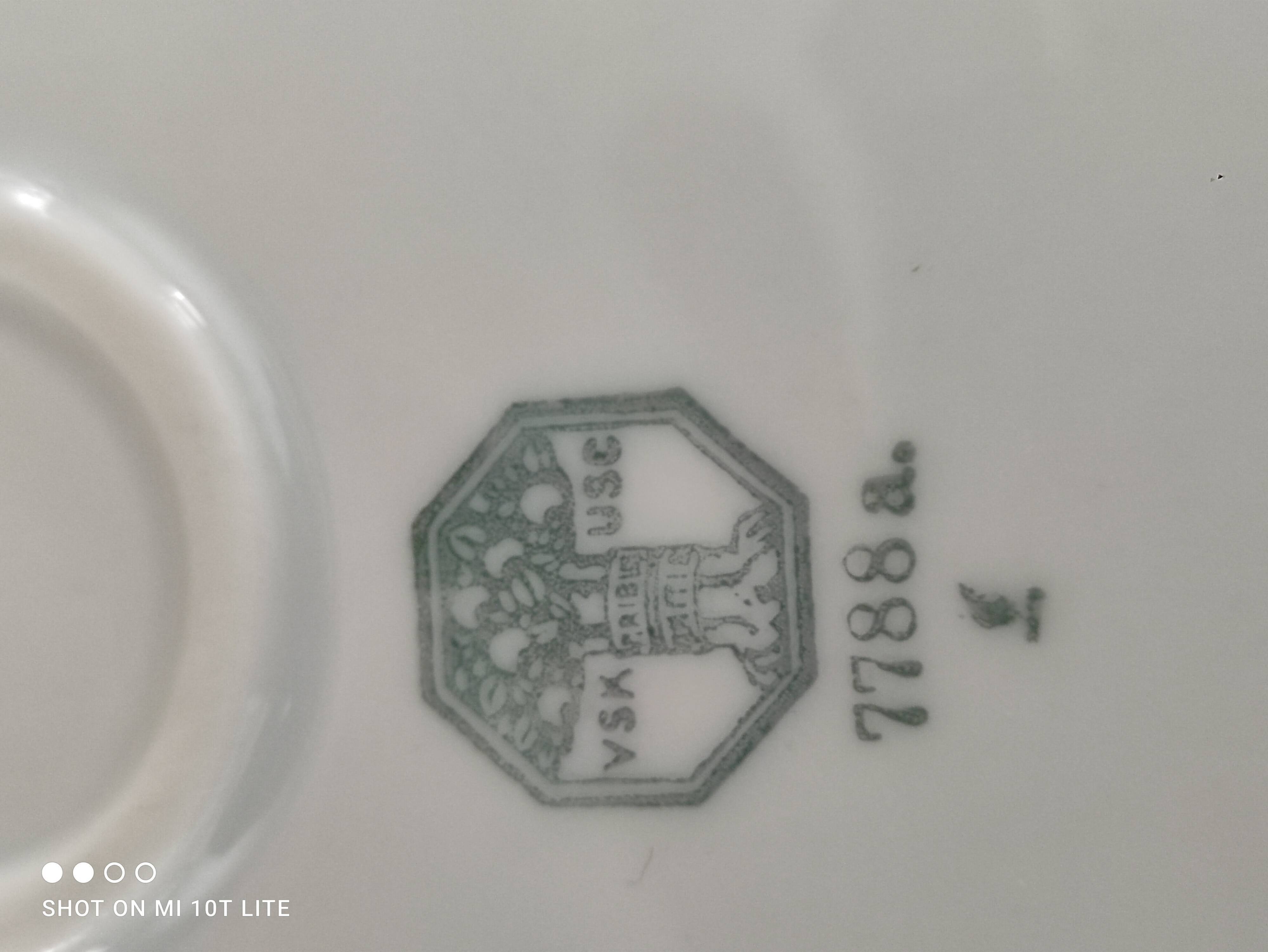 Saladier en porcelaine suisse blanche double liseré doré "VSK USC Viribus Unitis"