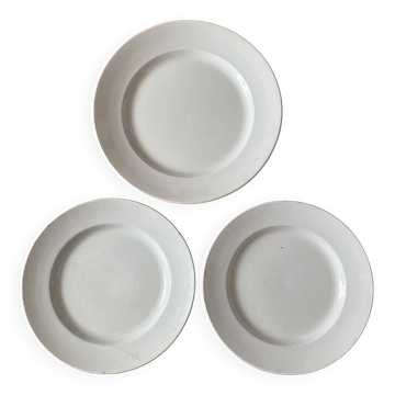 Set of large round white earthenware dishes from Creil and Montereau, 19th century