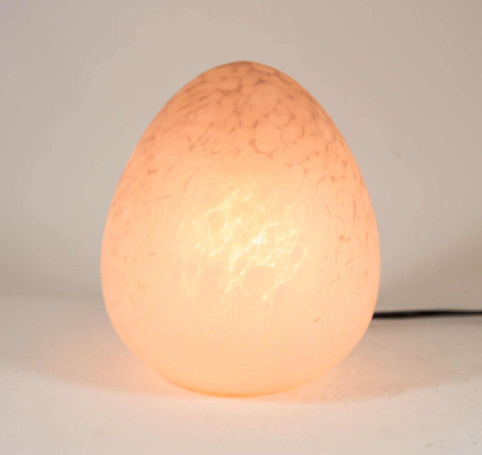80's vintage light purple glass egg lamp