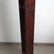 Asian screen in carved wood and mother-of-pearl marquetry.