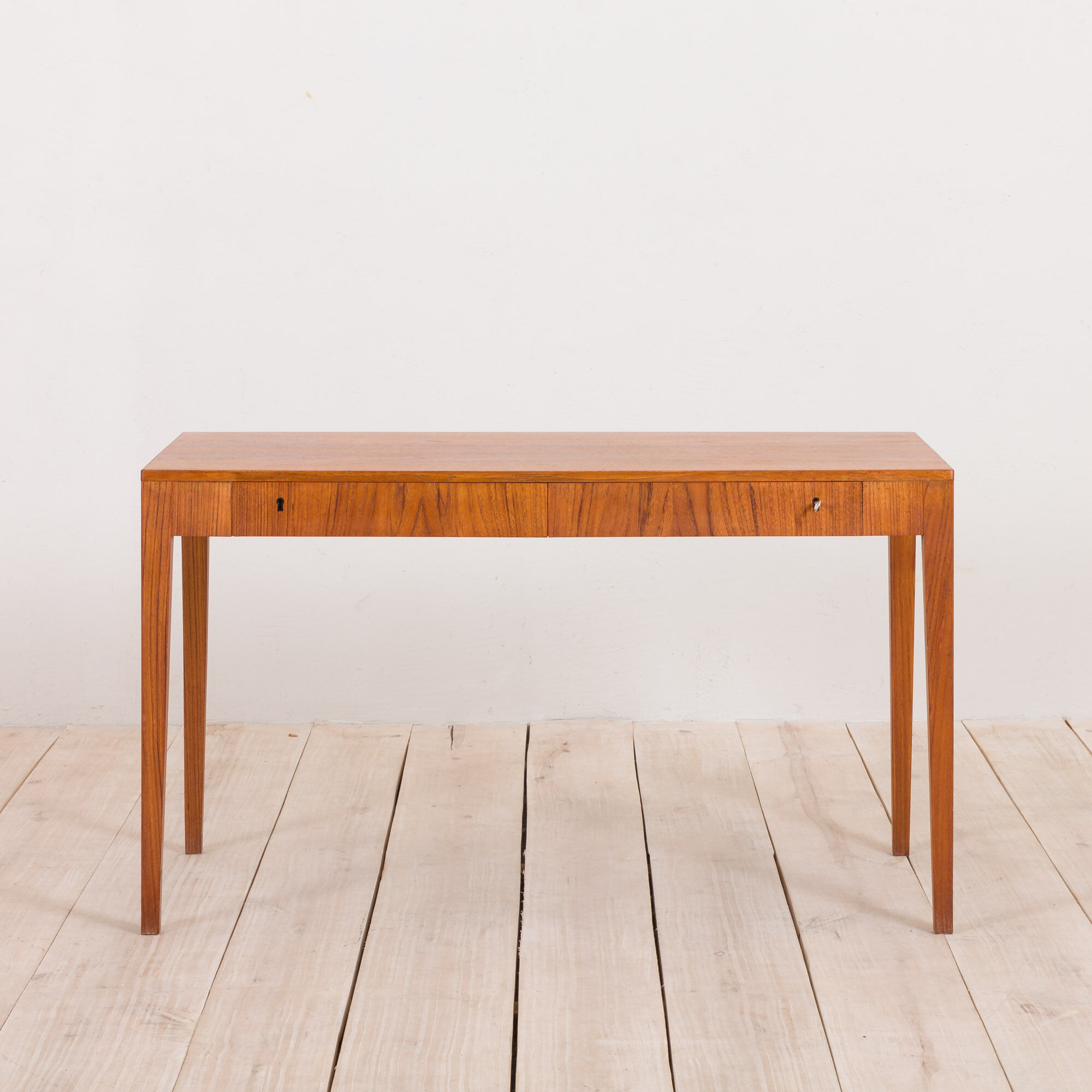 Riis Antonsen desk with 2 drawers, Denmark 1960