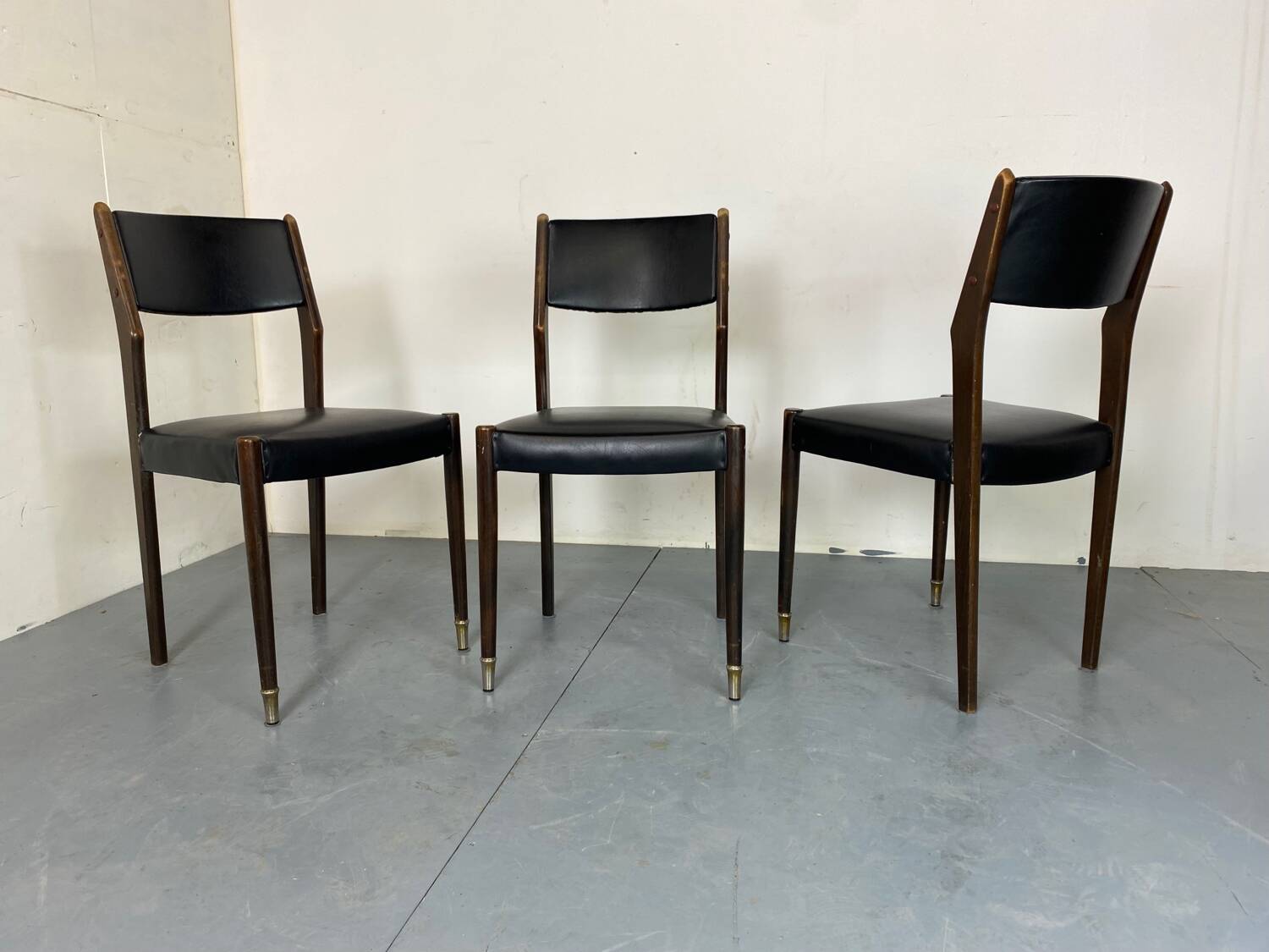 Chaises Modernistes Mid-Century, 1960s, Set de 3