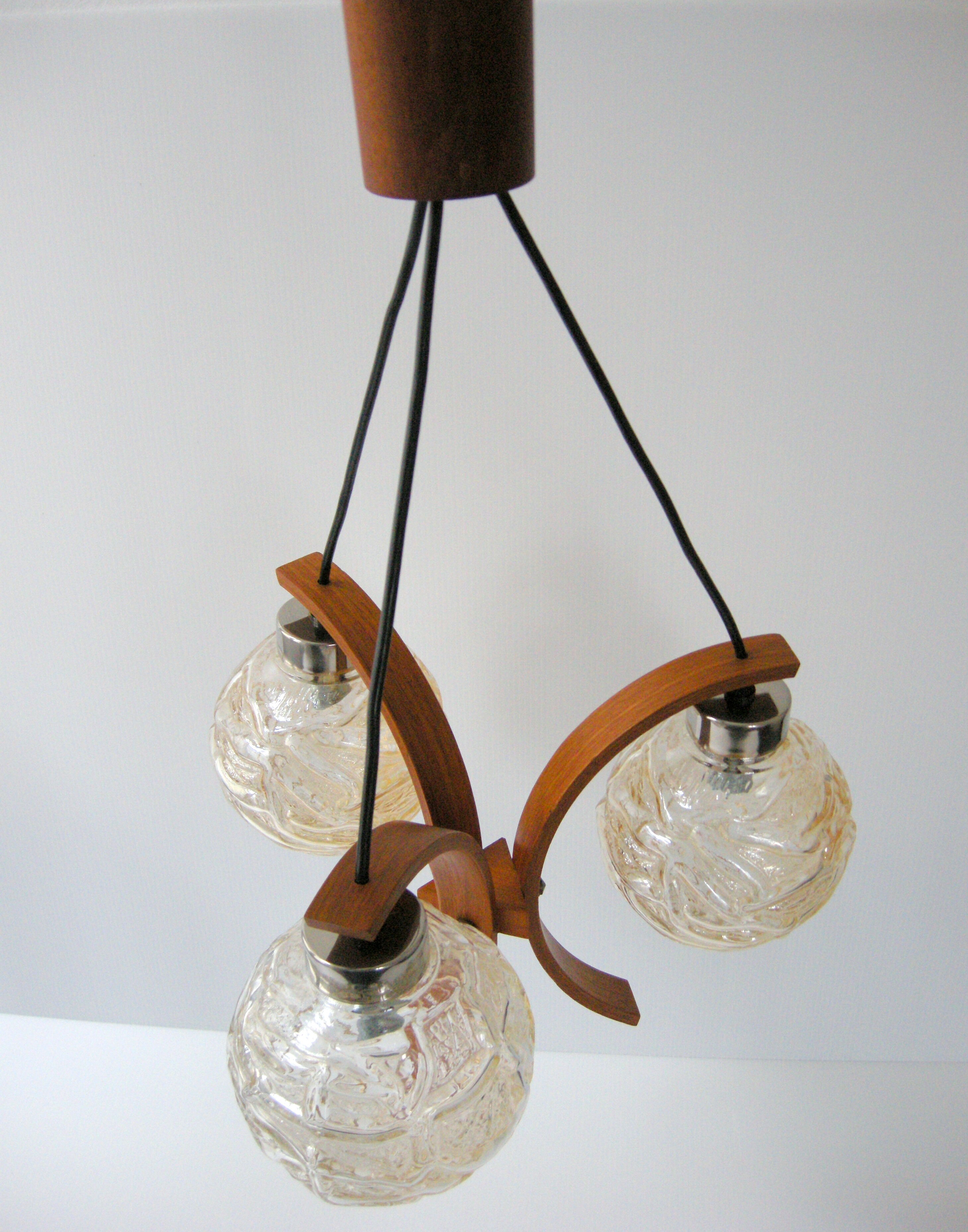 Vintage suspension lamp 1970 wood & glass
