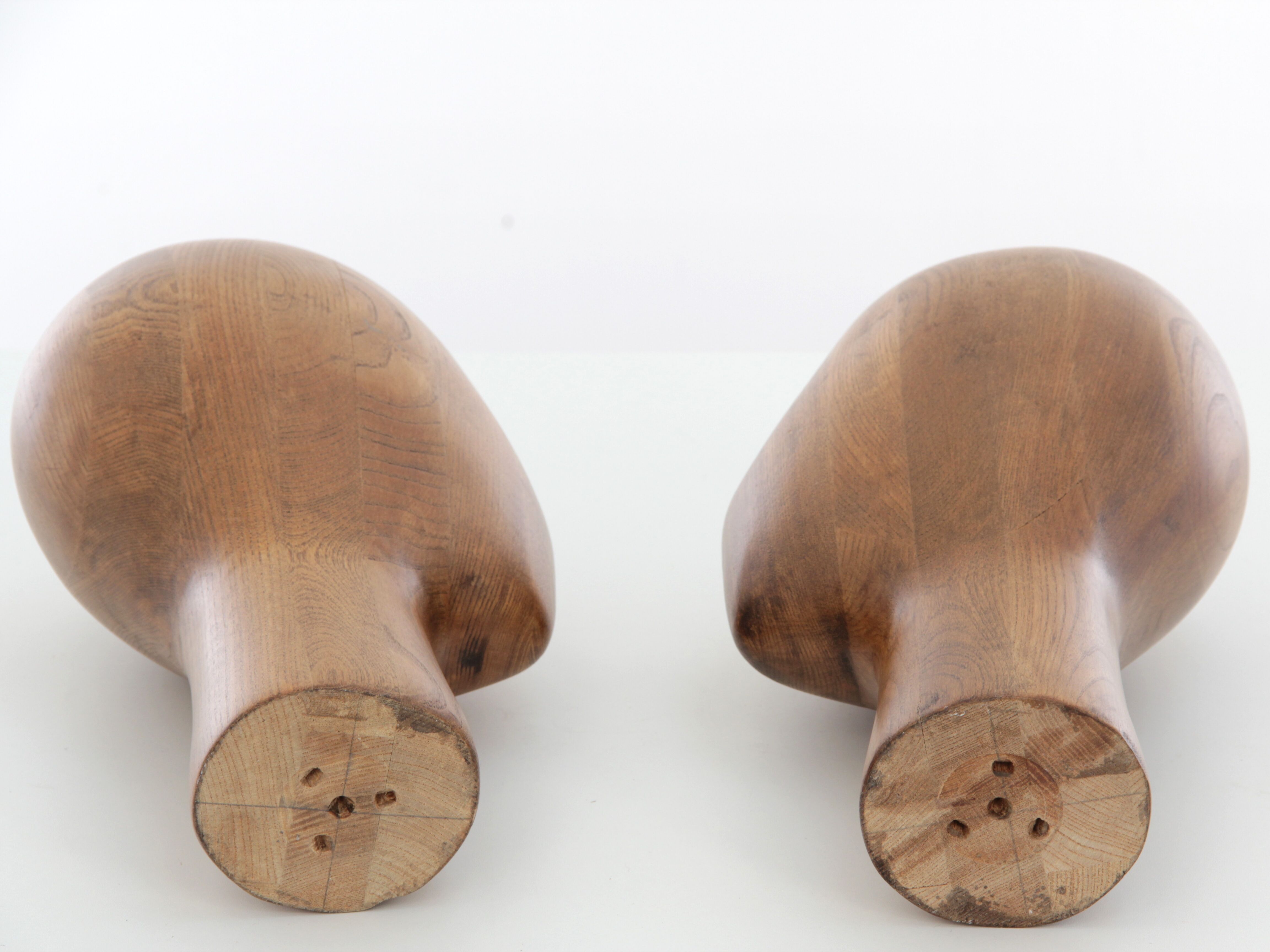 Pair of oak manequin head