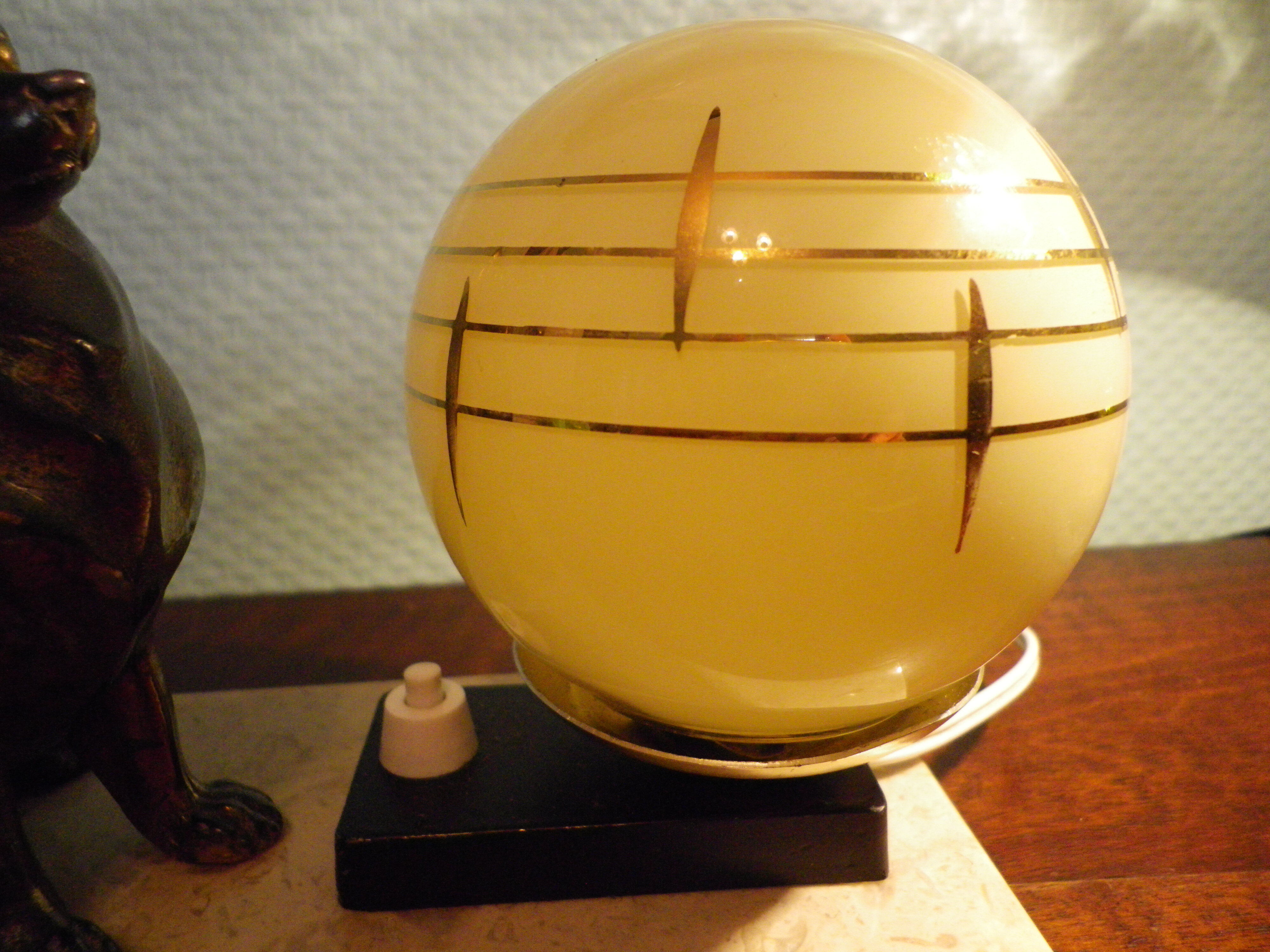 Table lamp, art deco, marble, opaline, bronze patinated metal decoration, switch