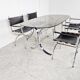 Chaises et table, années 1960