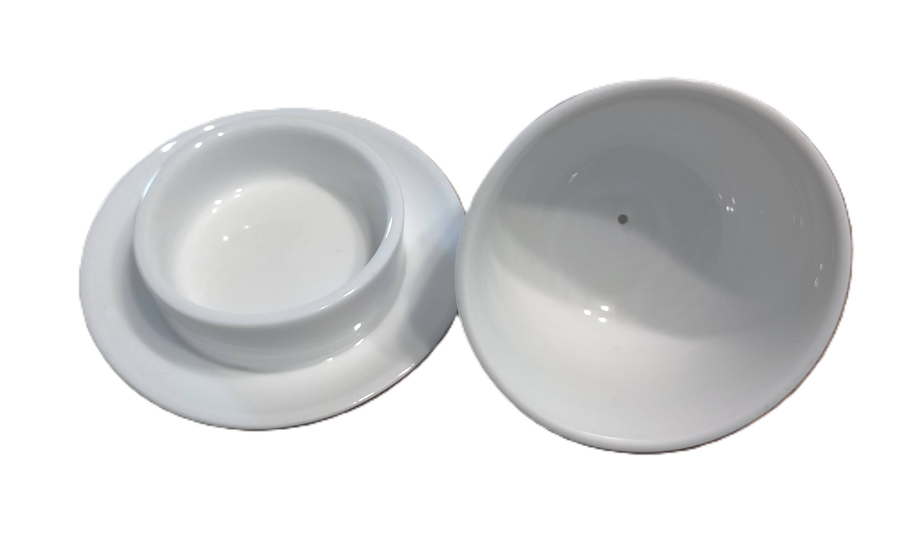 Small butter dish in porcelain