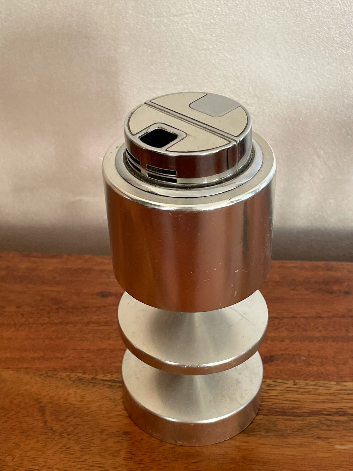 Sarome table lighter