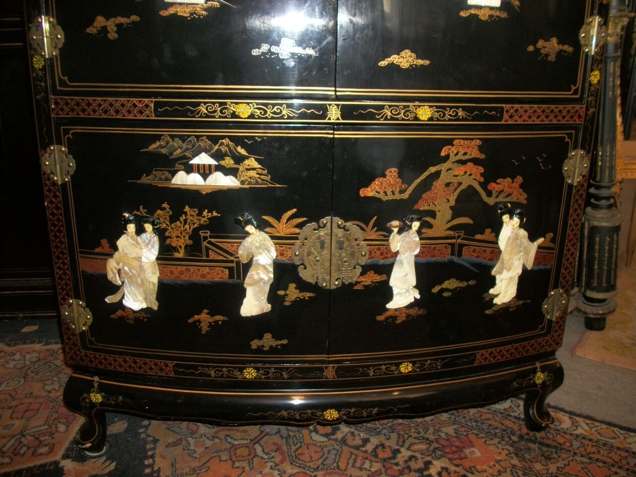 Chinese lacque furniture