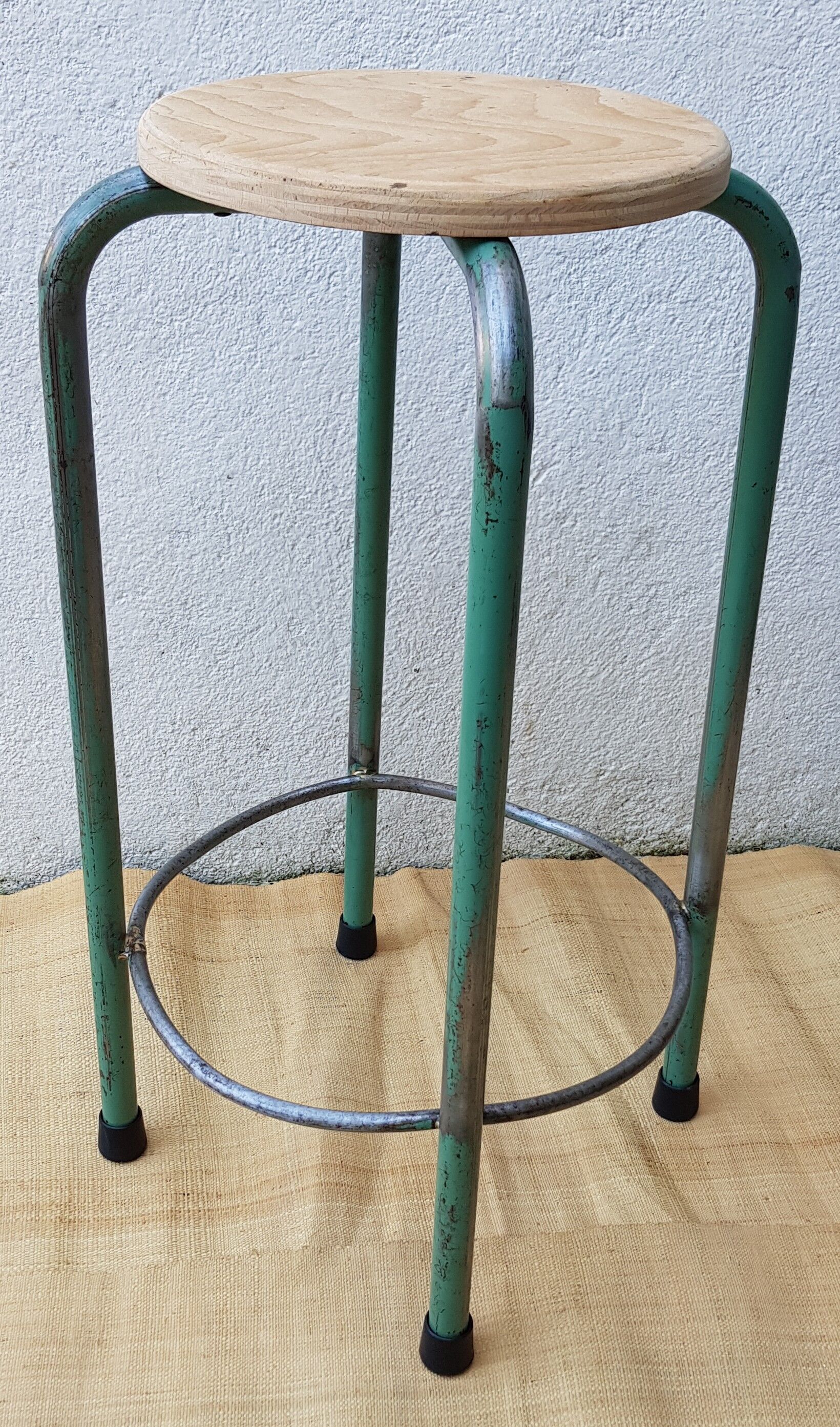 High metal and wood stool