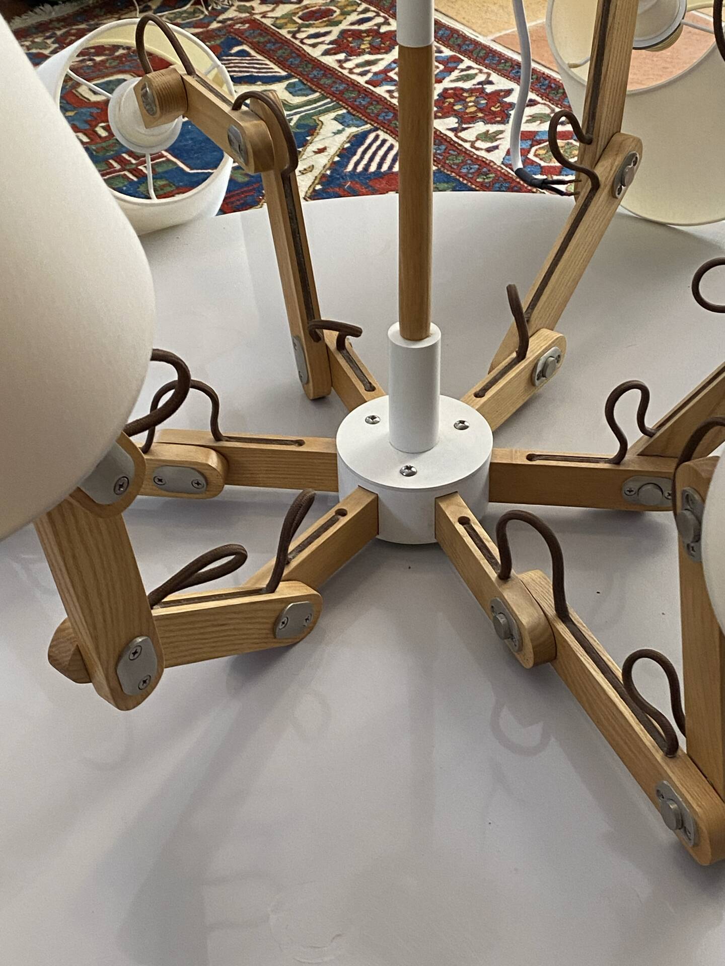 Lustre scandinave avec bras articulés