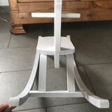 Cheval à bascule en bois blanc