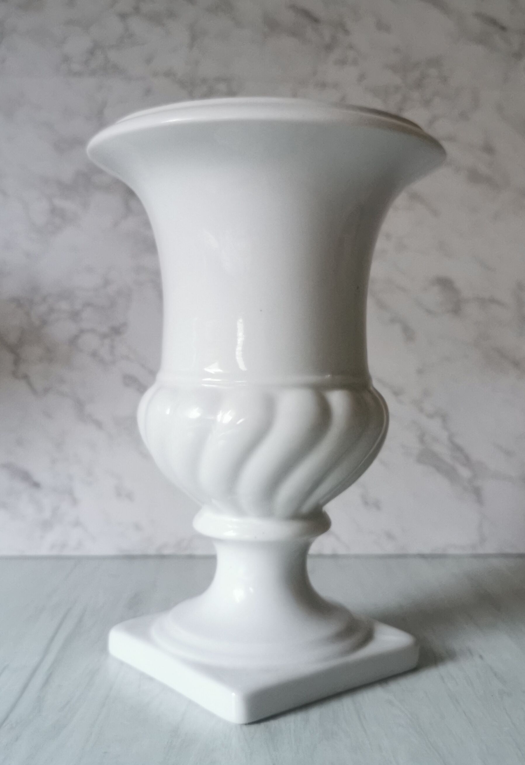 Medici porcelain vase