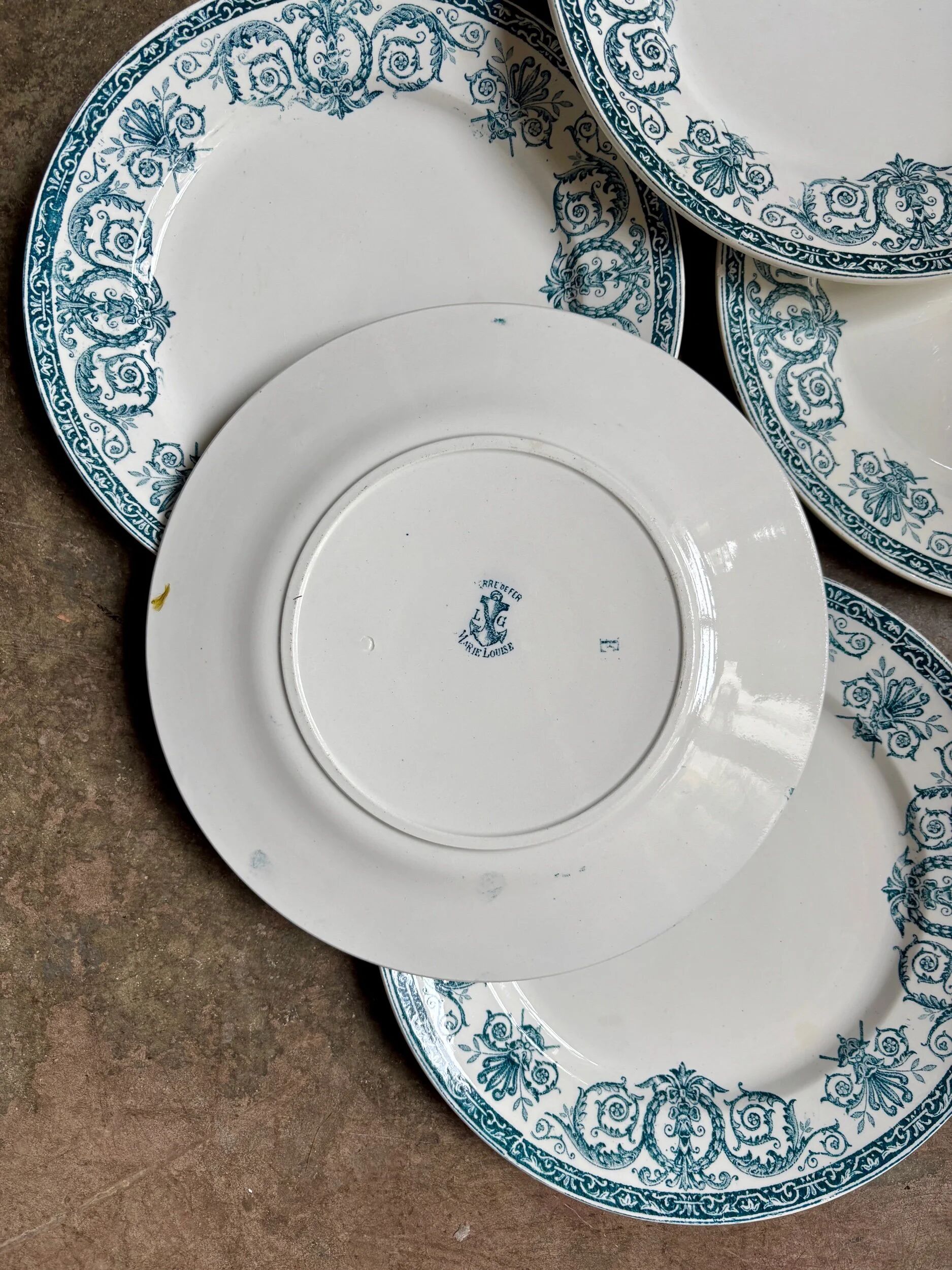 6 flat plates Léon Graves in ironstone, "Marie-Louise" service.