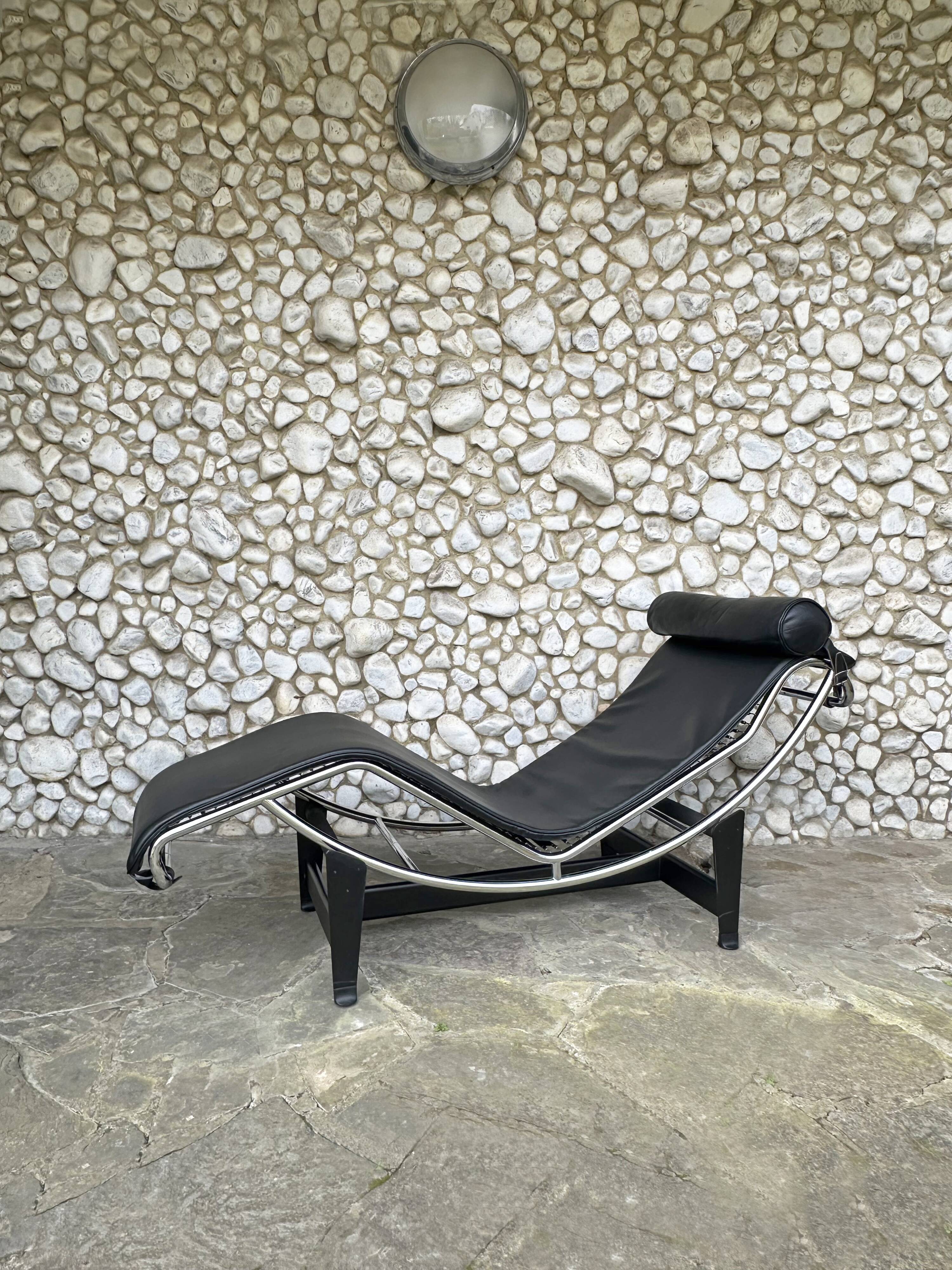 LC4 chaise longue no. 1382 Le Corbusier, Jeanneret & Perriand Cassina, 1960
