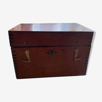 Massive mahogany box for sextant 26cm x 17 x17cm