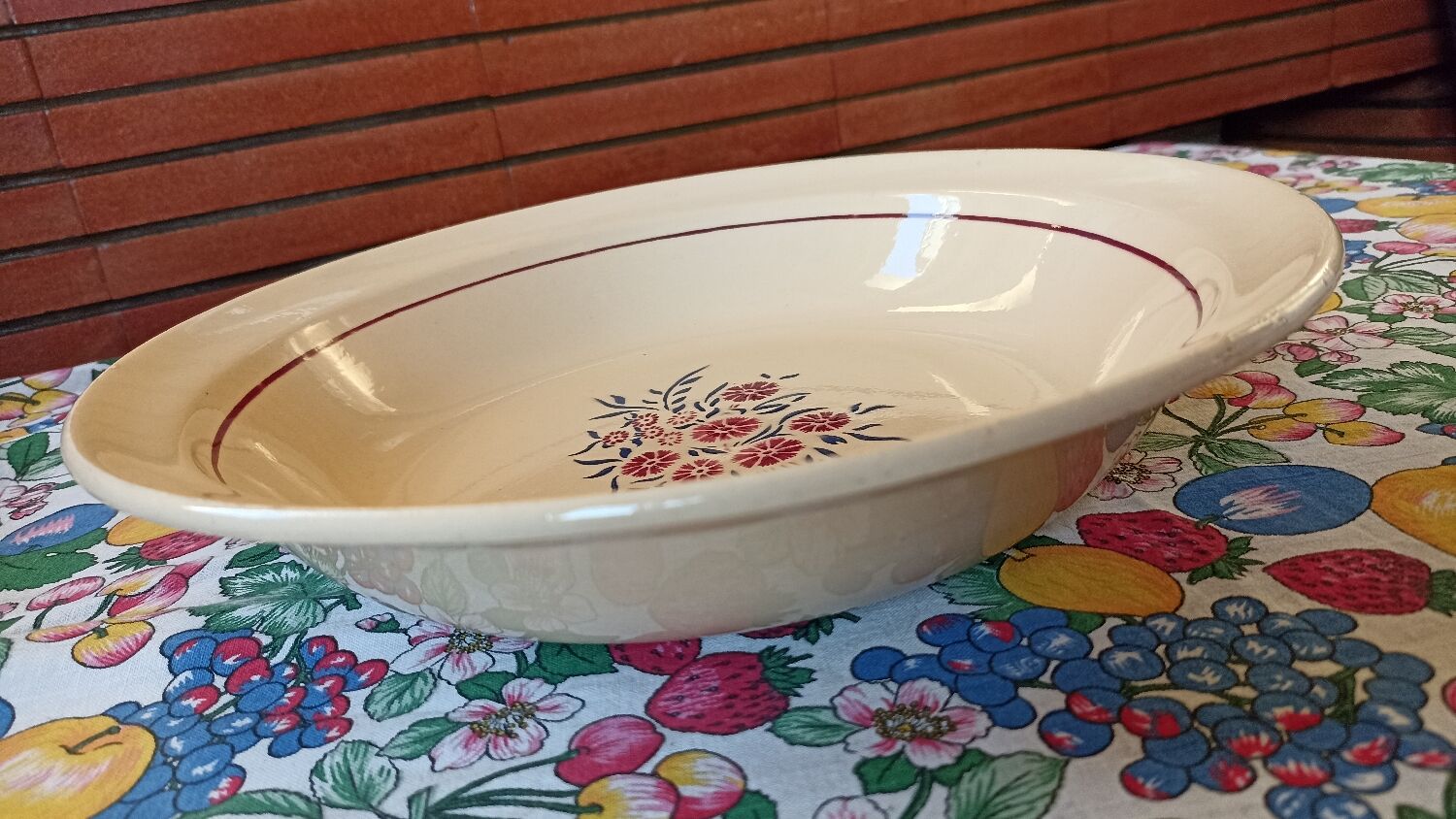 Fenal Badonviller hollow dish, Francine model