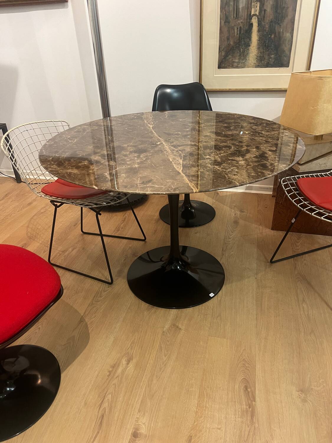 SAARINEN TABLE BROWN MARBLE EMPERADOR KNOLL