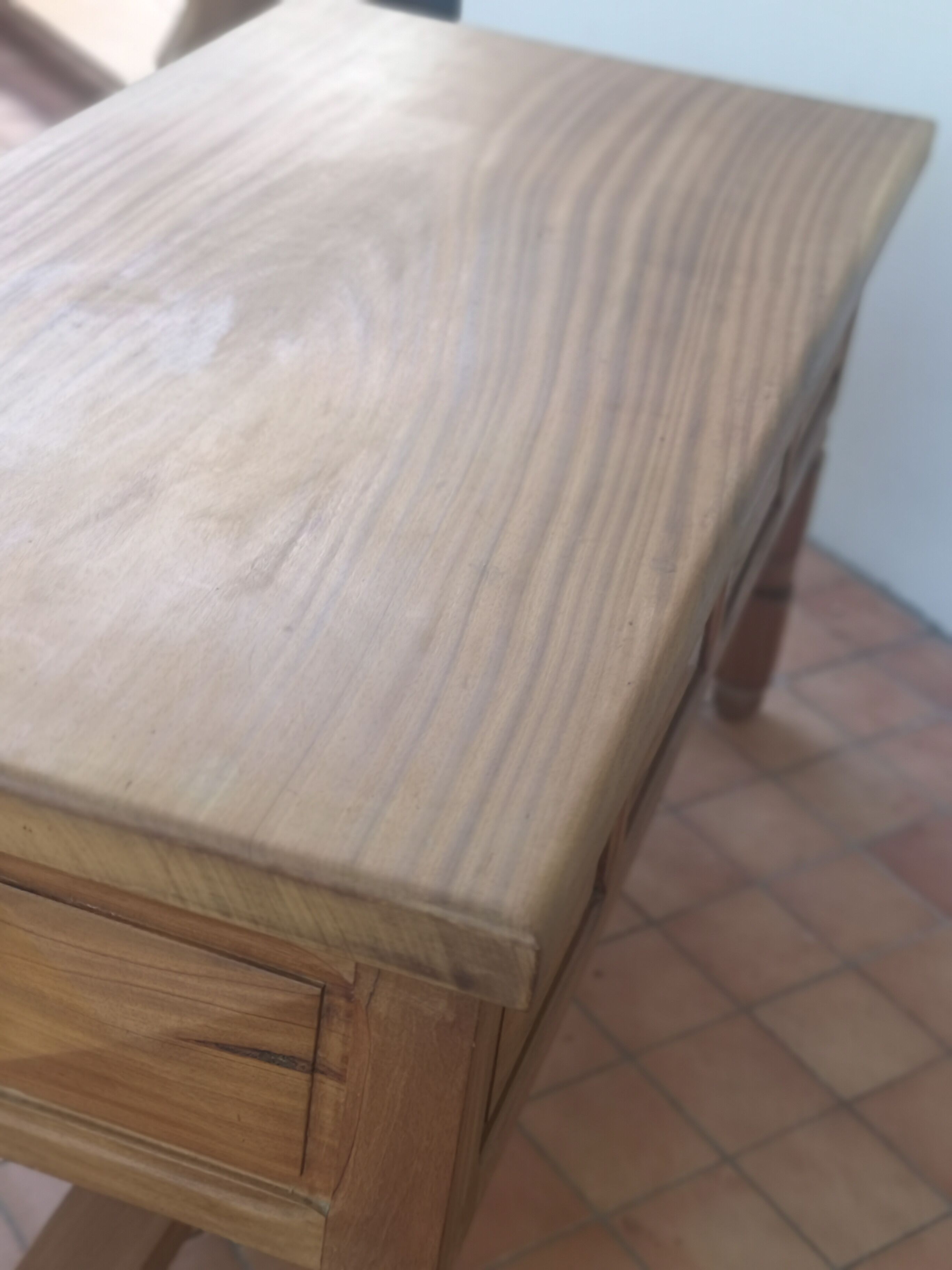 Brutalist minister's office in exotic wood