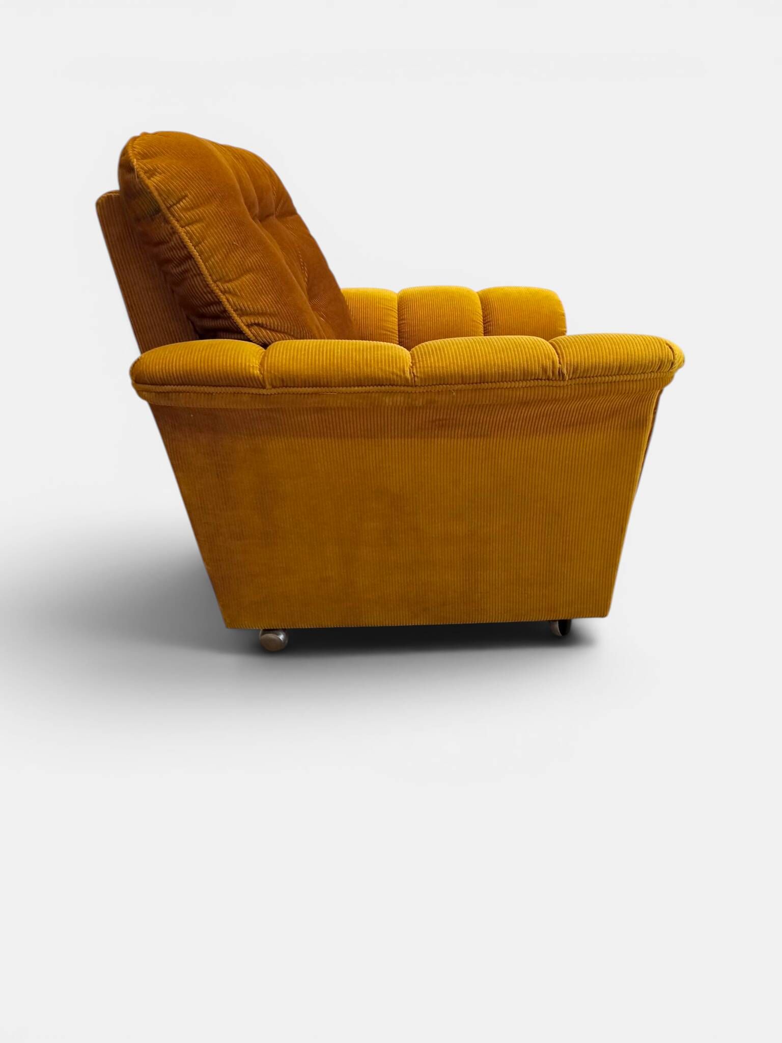 Vintage lounge set for 5, 3-seater convertible sofa and 2 armchairs, 70s.