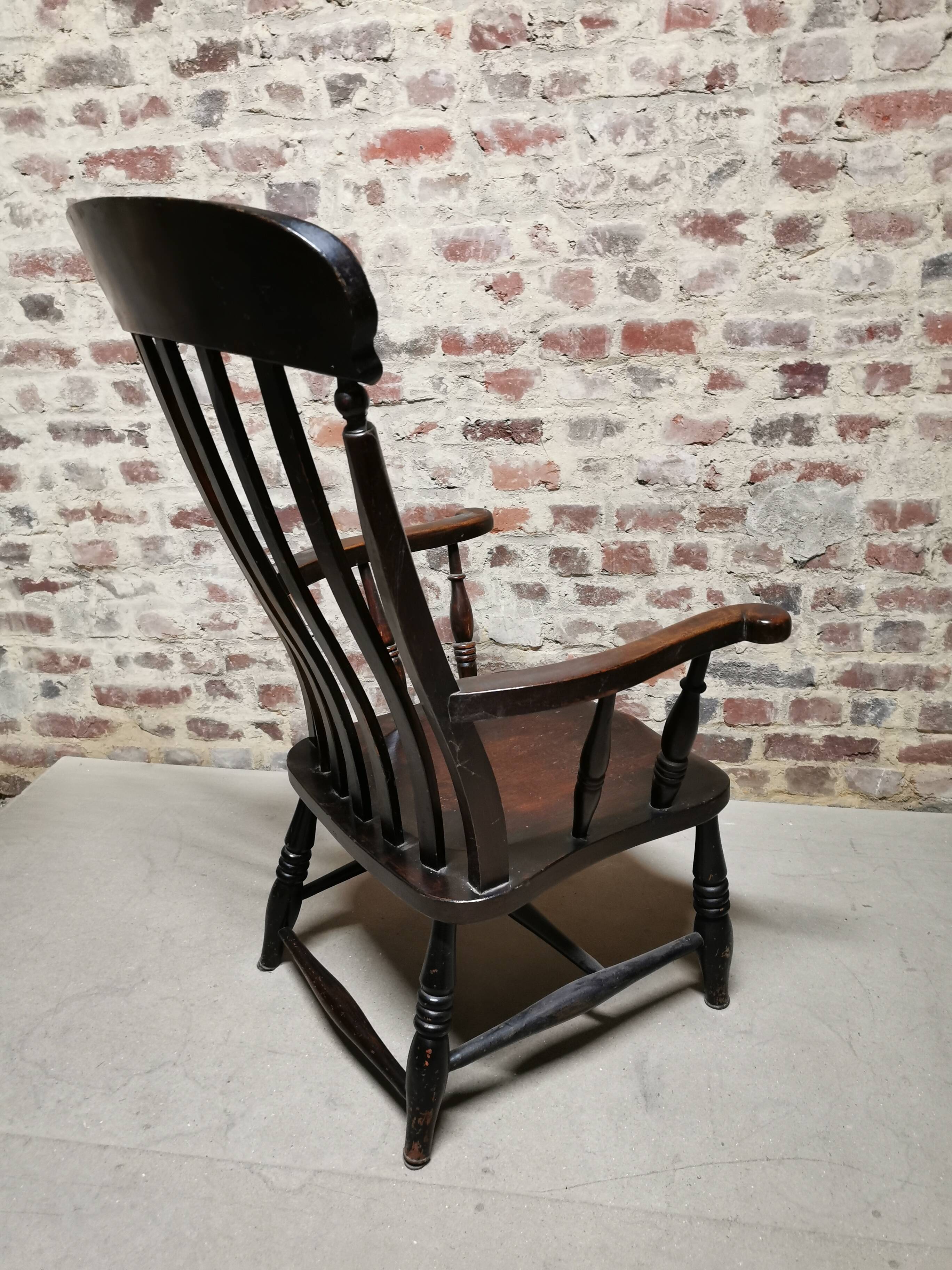 Relaxation/reading chair. vintage wooden