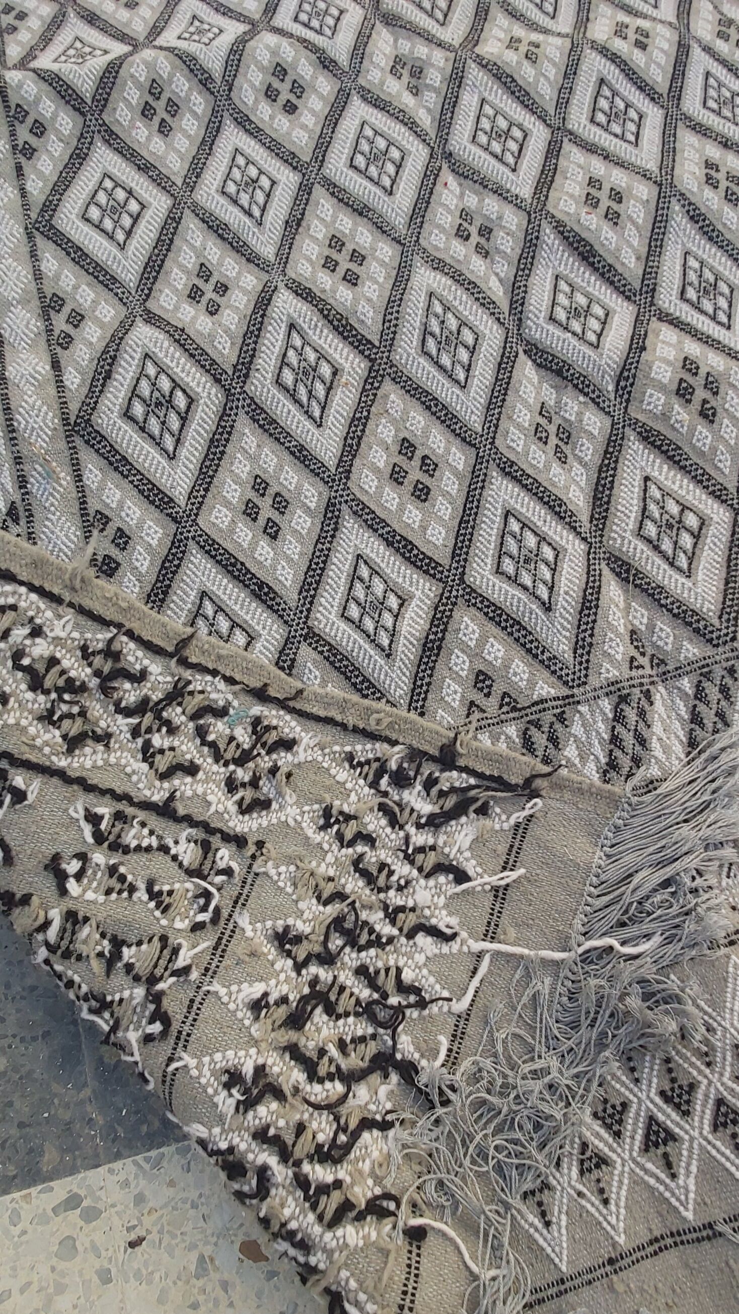 Traditional handmade grey carpet 235x180cm