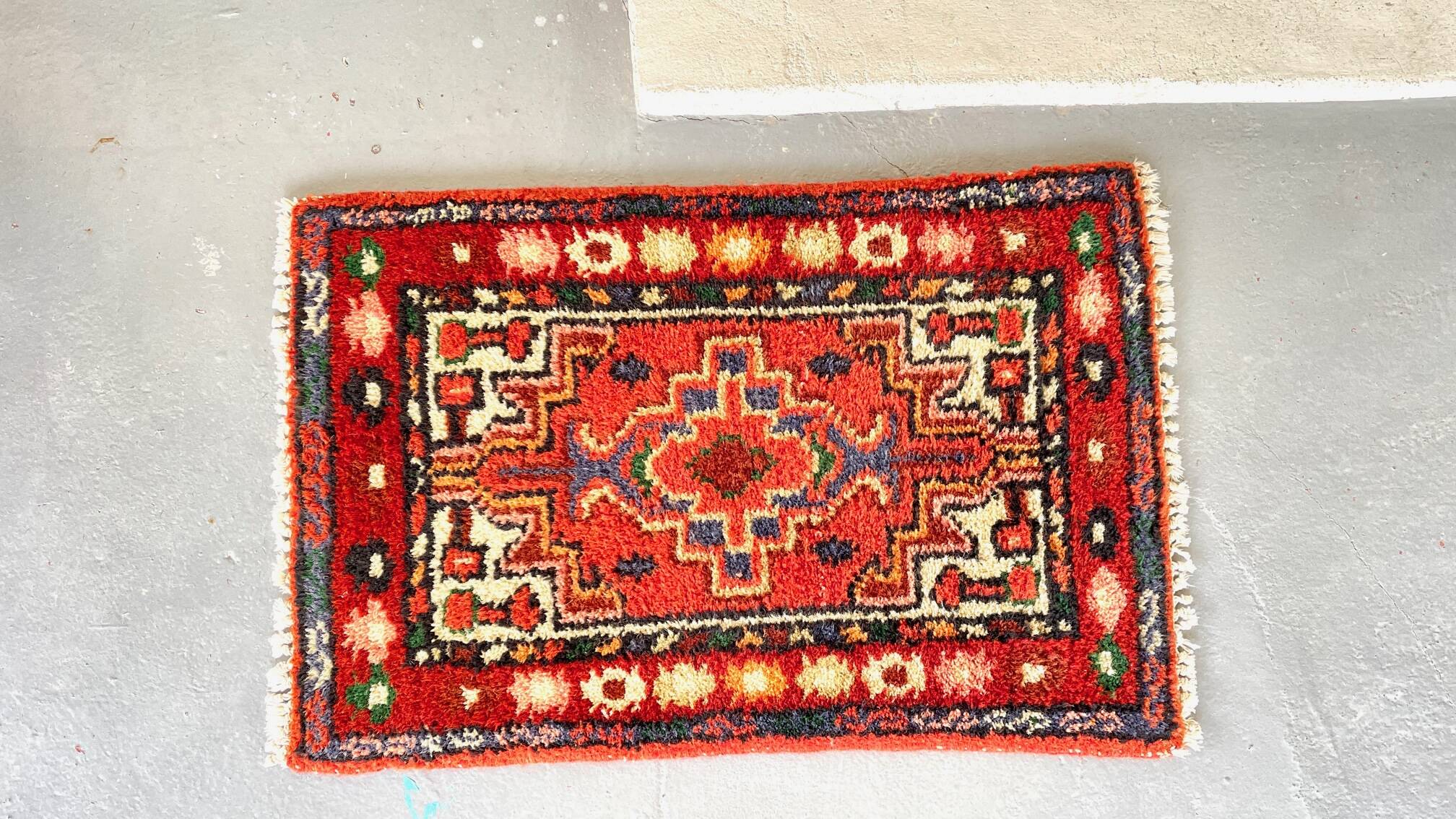 tapis velouré oriental vintage - 40cm x 62cm