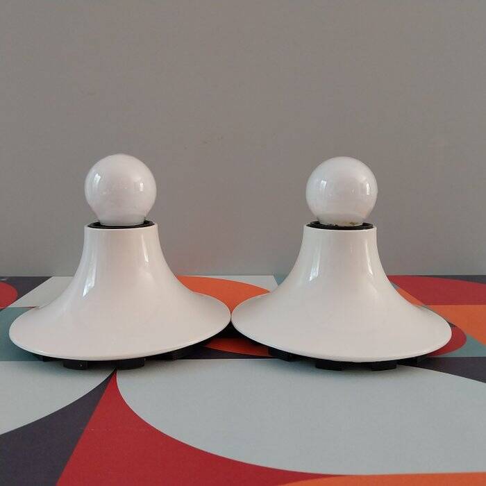 Pair of "Teti" wall lights Vico Magistretti, Artemide