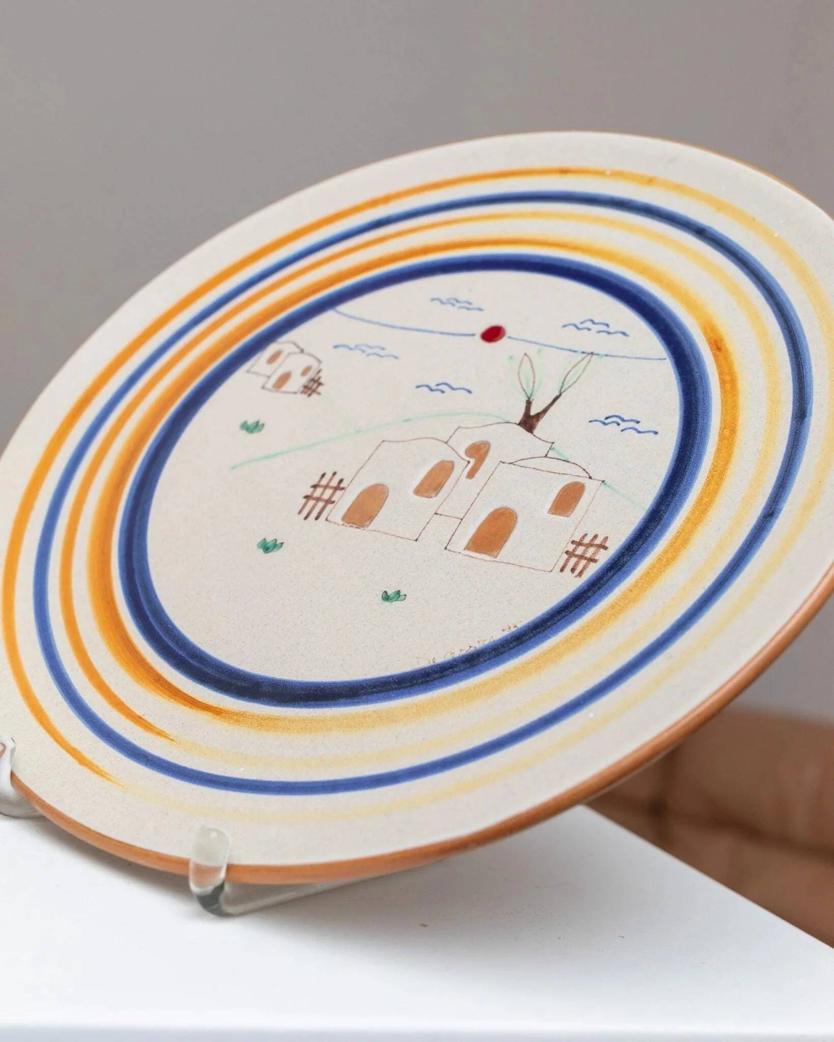 Vintage hand-painted ceramic wall plate - Italy 1980s - studio pottery, Mid Century Deco - collectible plate in country house style, fruit bowl