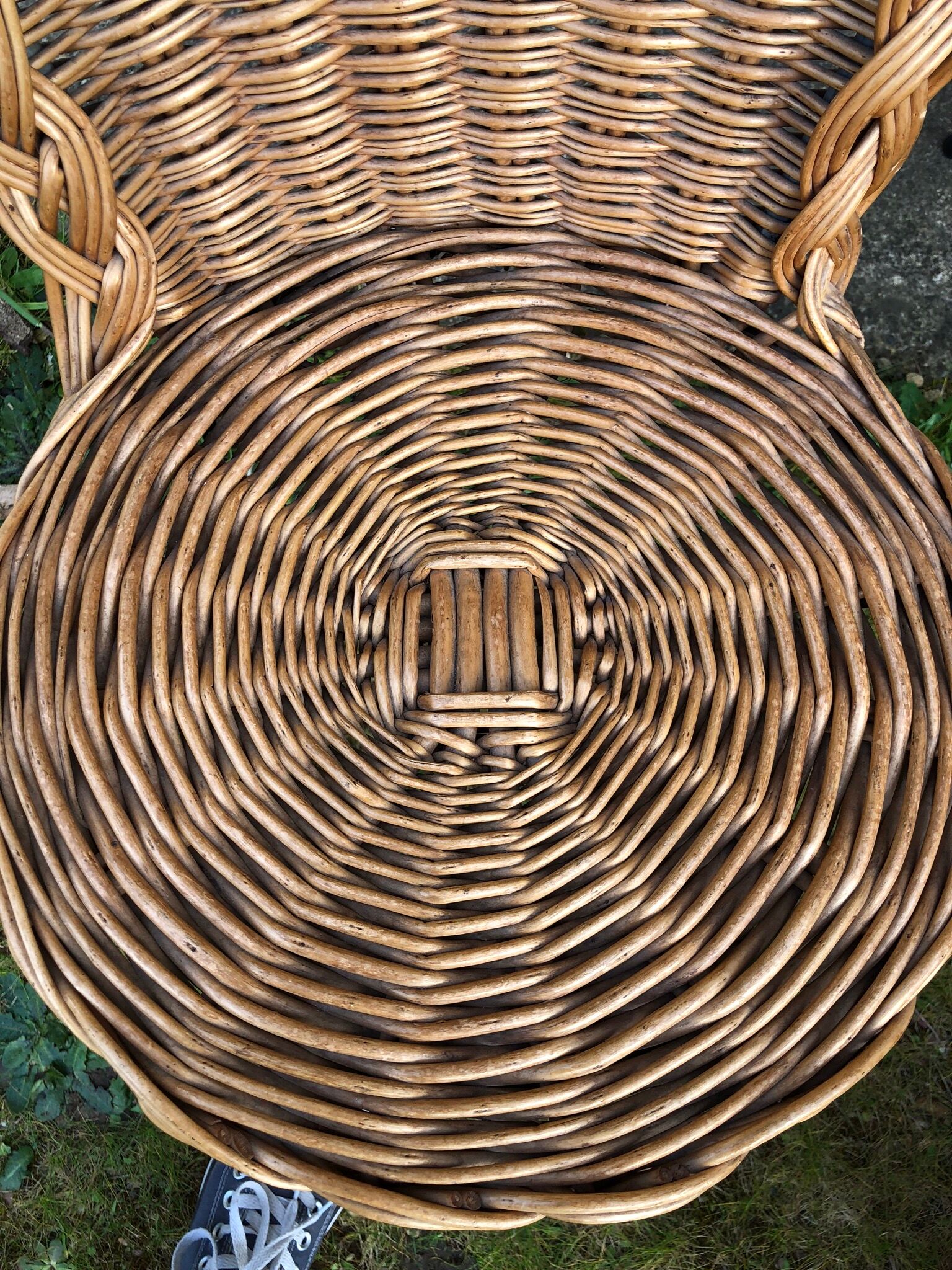 Paire de chaises en rotin pied métal noir