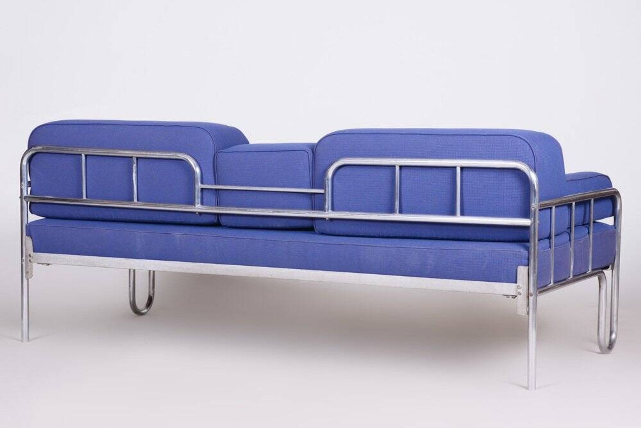 Bauhaus Sofa in Chrome-Plated Steel & New Upholstery, Czech, 1930s