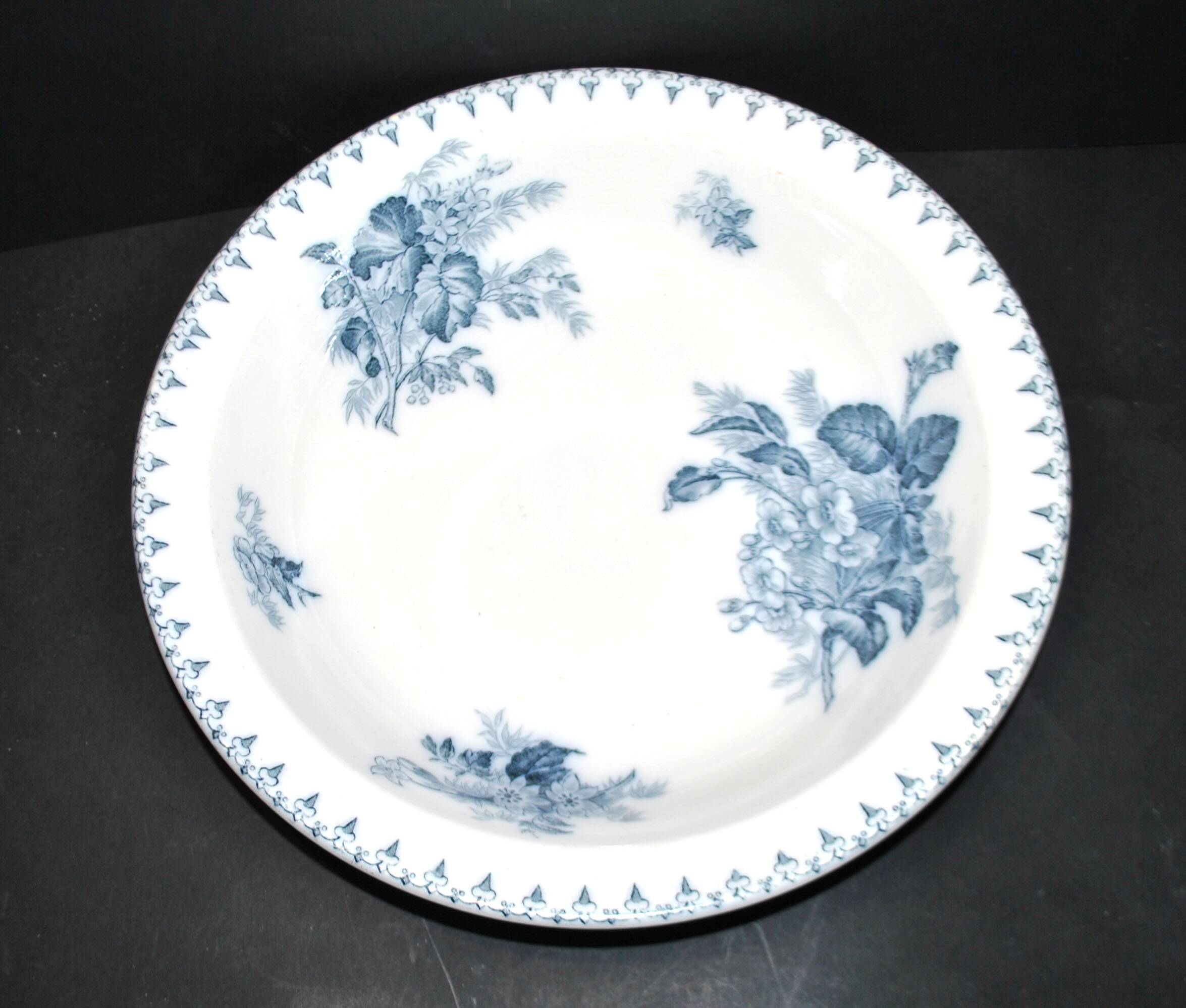 SARREGUEMINES FLORE Deep dish Salad bowl with blue flower decoration U&C 28cm