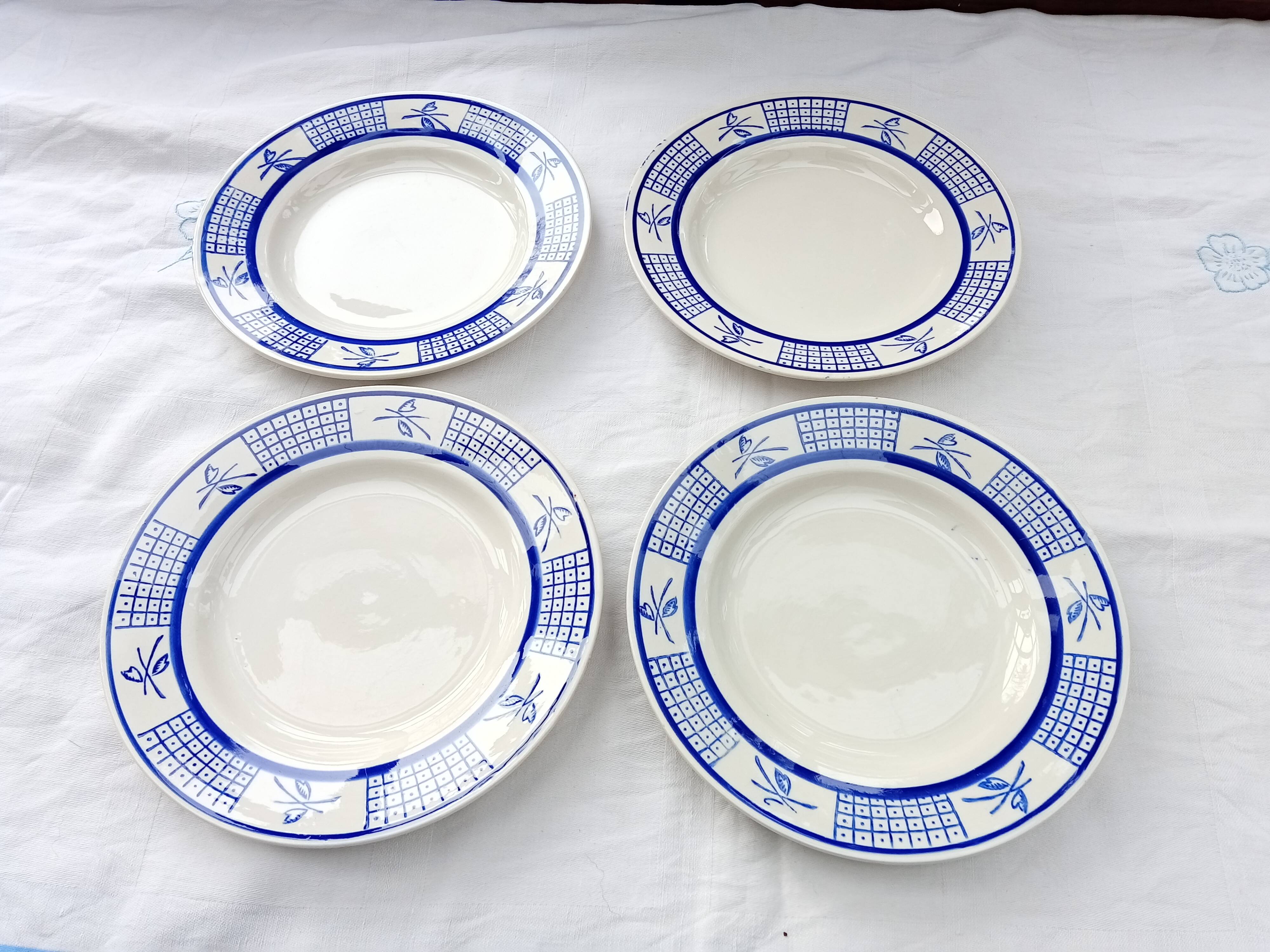 4 assiettes à dessert Gien