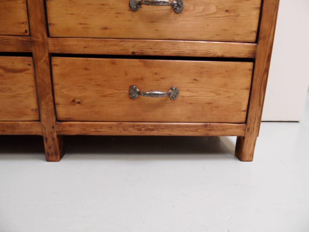 Classeur d'apothicaire vintage avec tiroirs